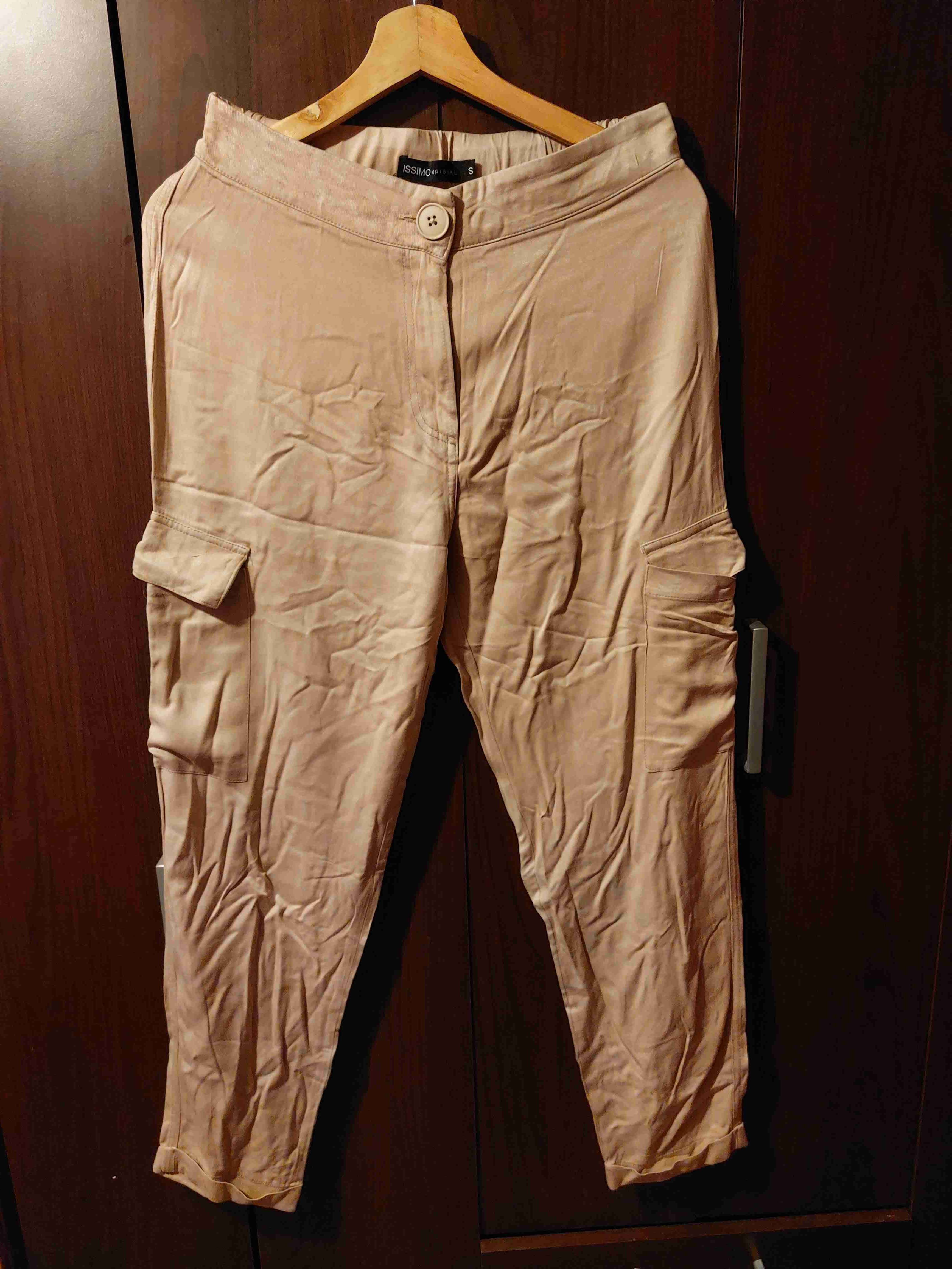 Pantalones beige con bolsillos laterales - miniatura 3