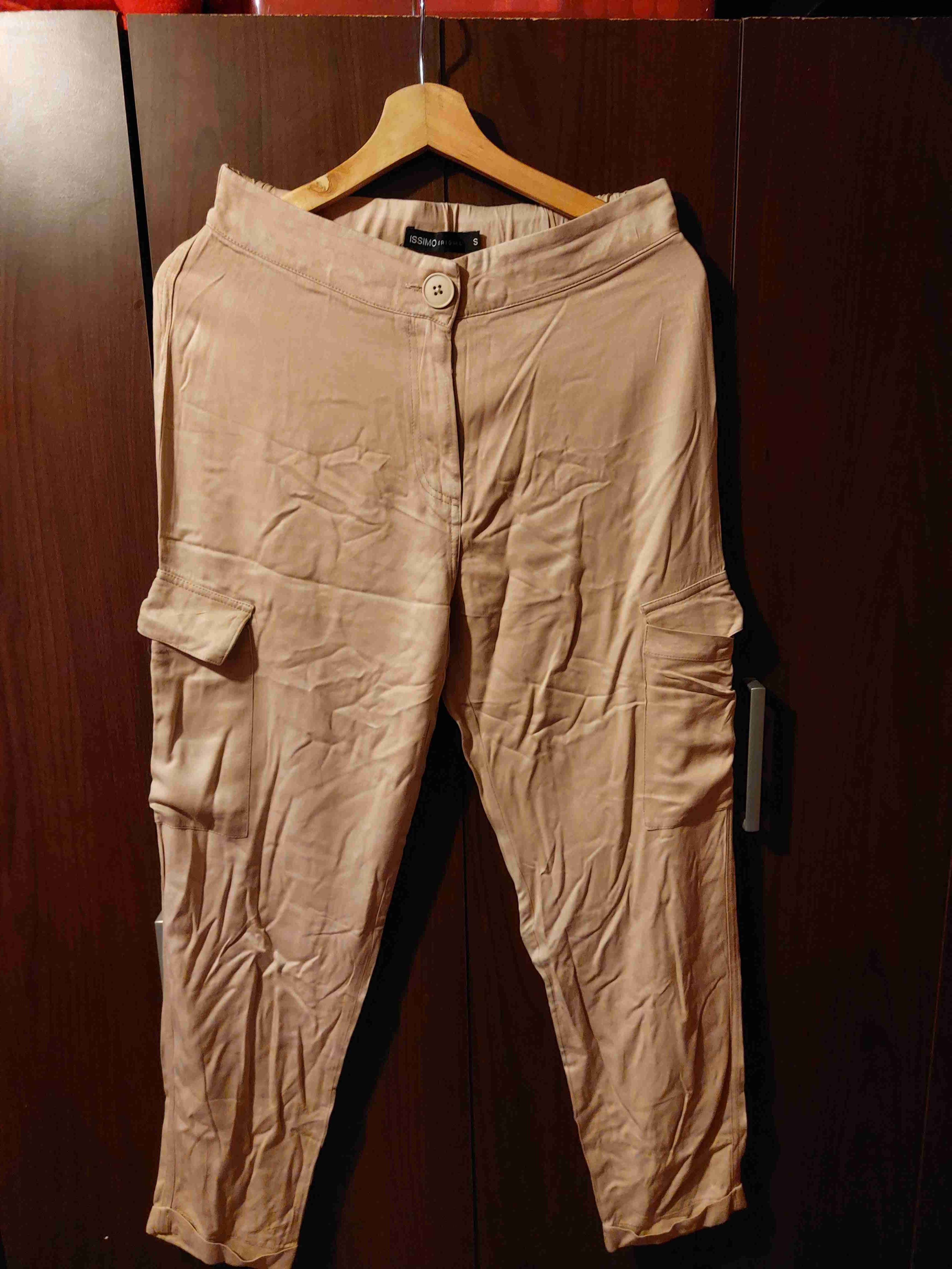 Pantalones beige con bolsillos laterales - miniatura 4