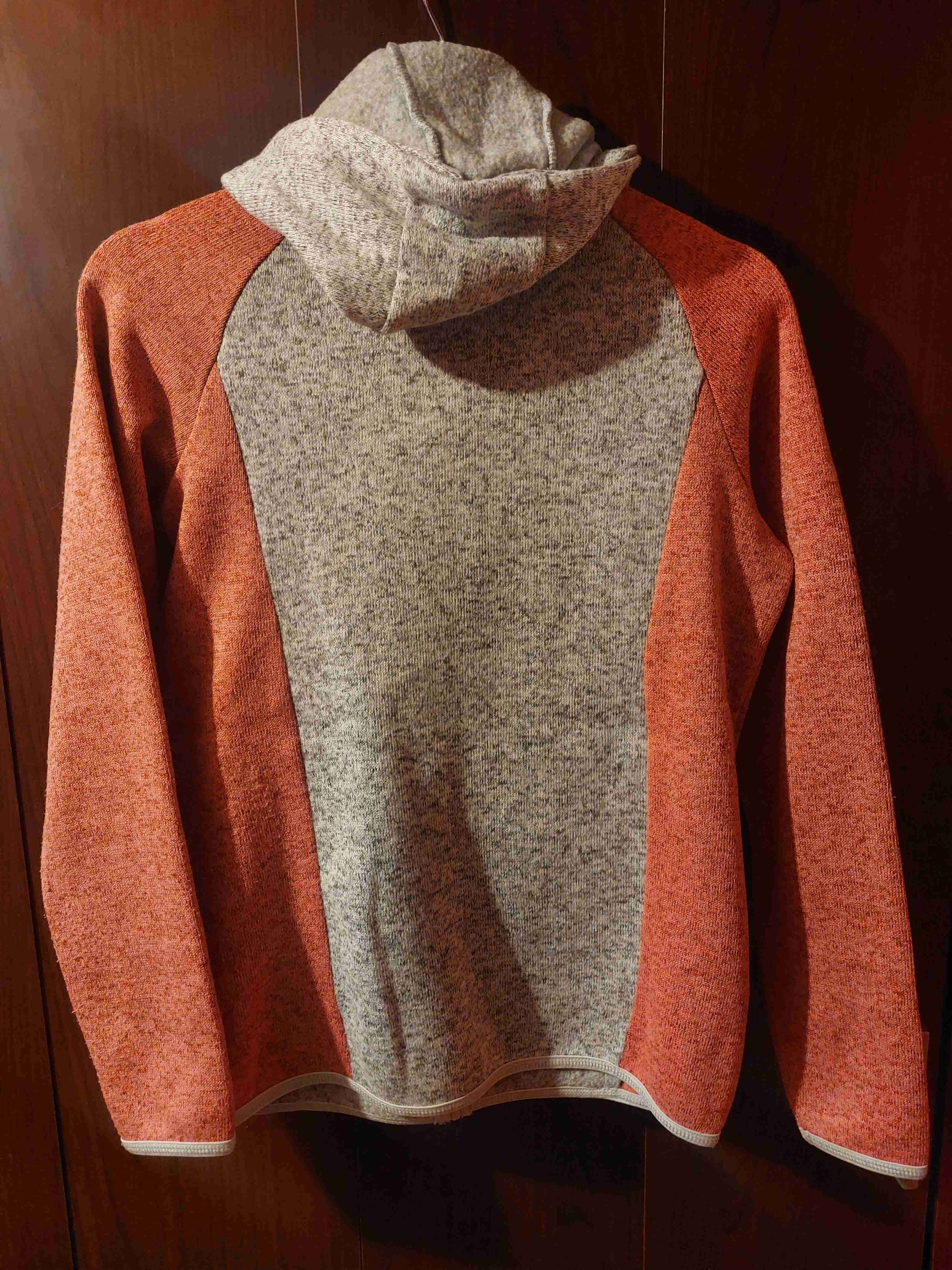 Polerón de lanilla bicolor