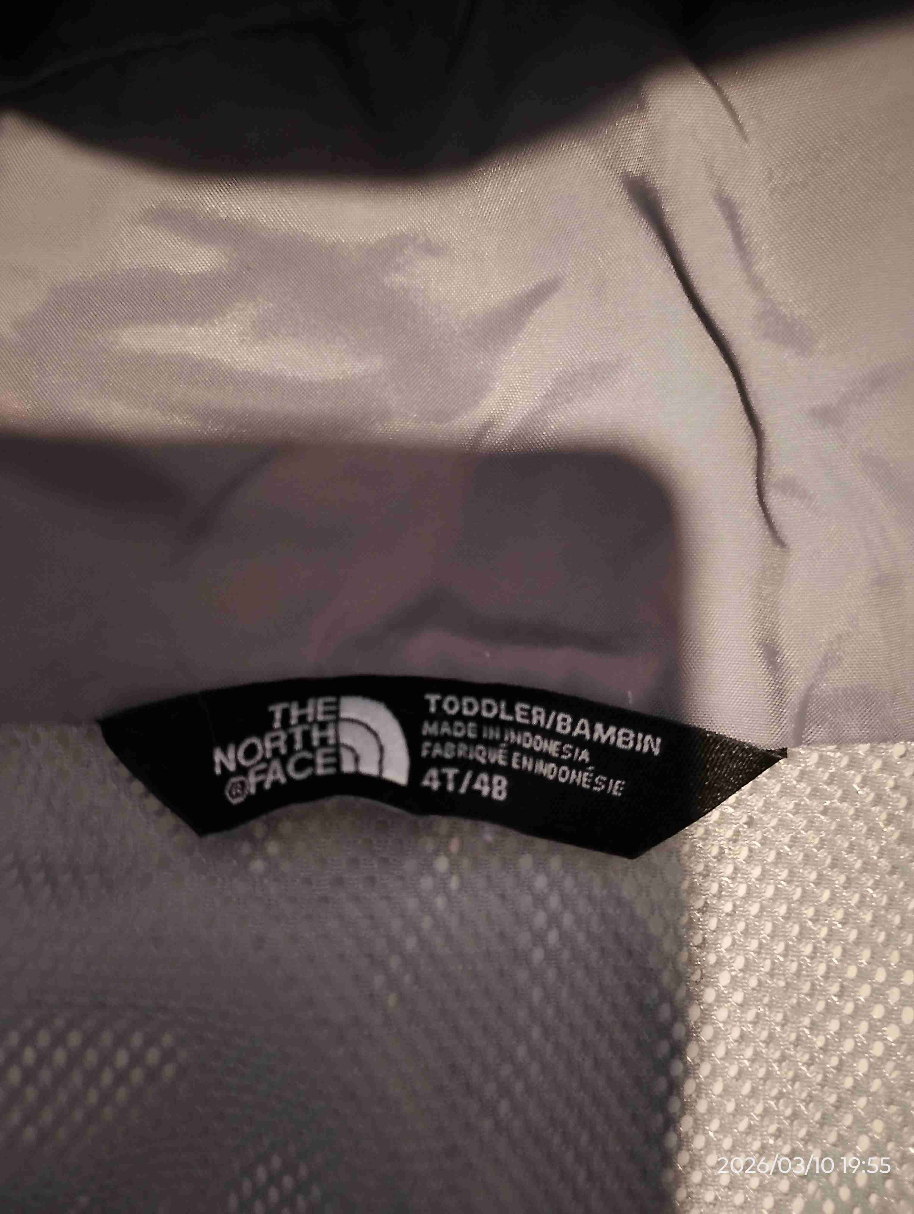 Chaqueta negra impermeable - miniatura 4