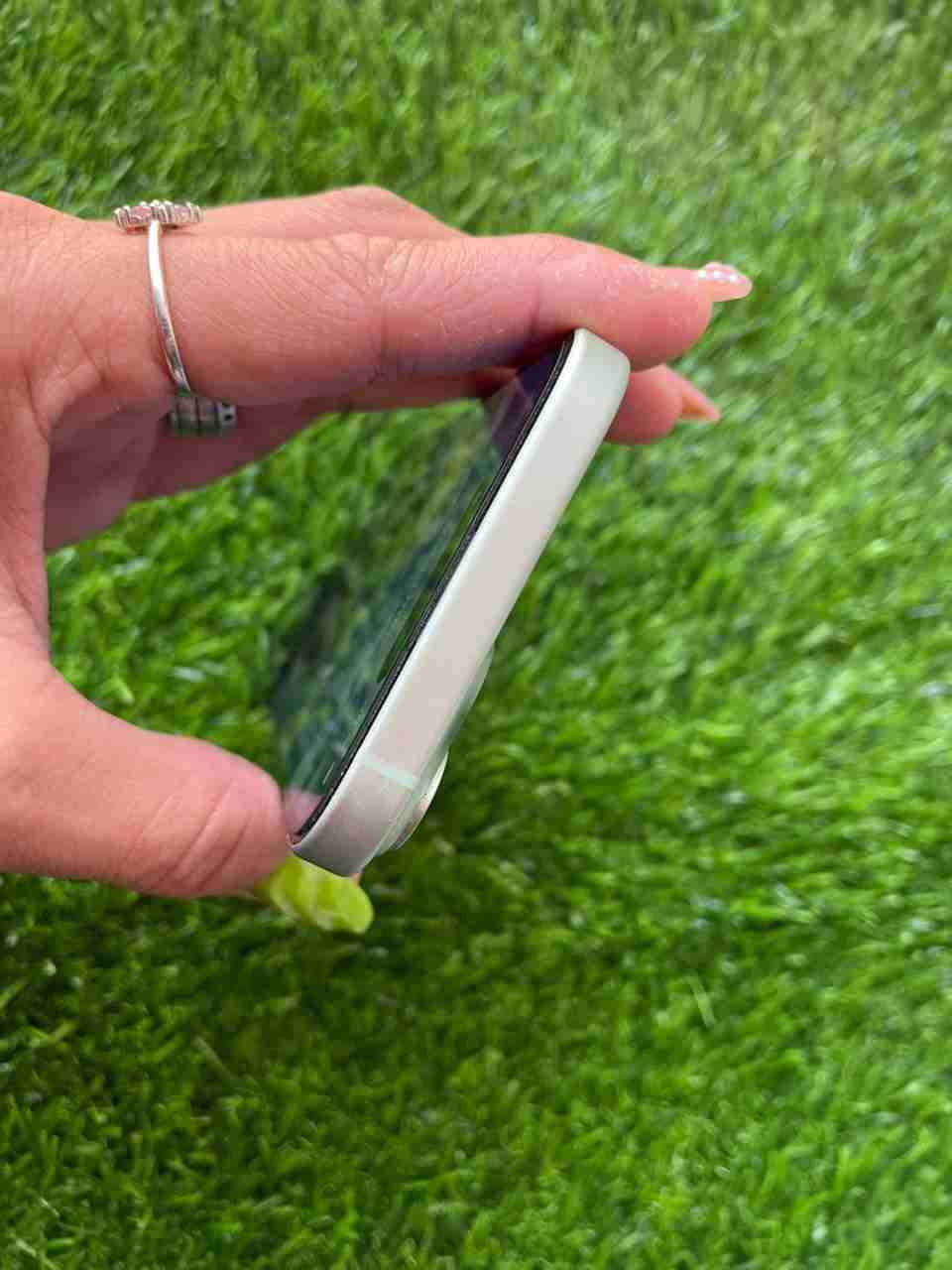 iPhone 15 como nuevo - miniatura 3