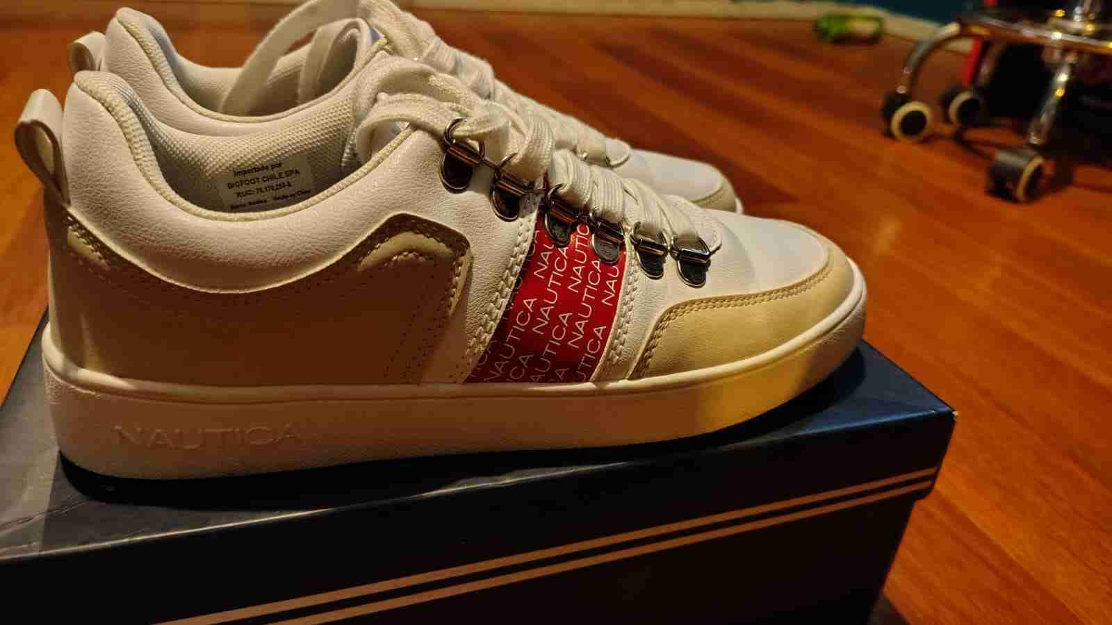 Zapatillas Nautica blancas y beige - miniatura 3