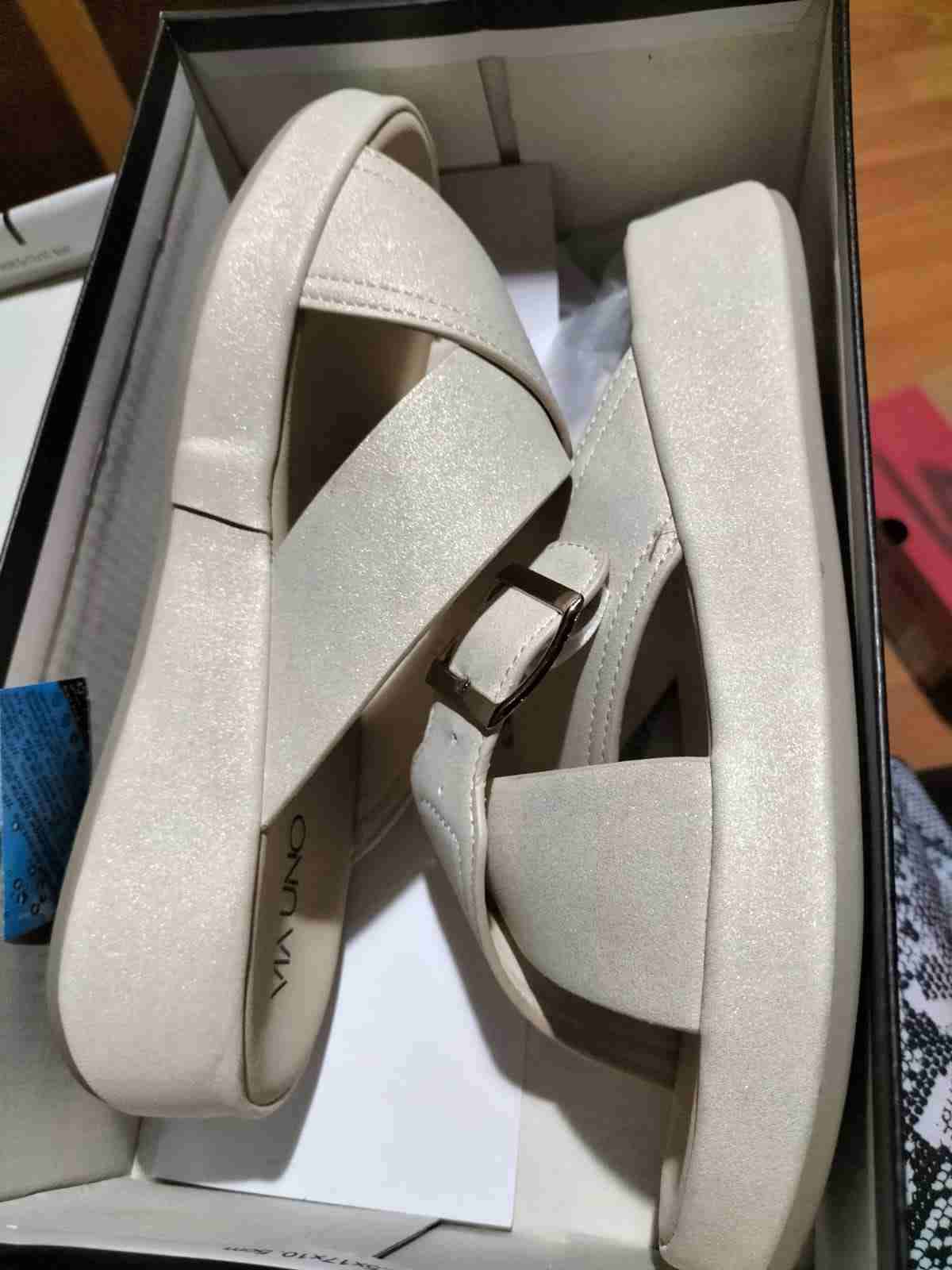 Sandalias blancas con plataforma