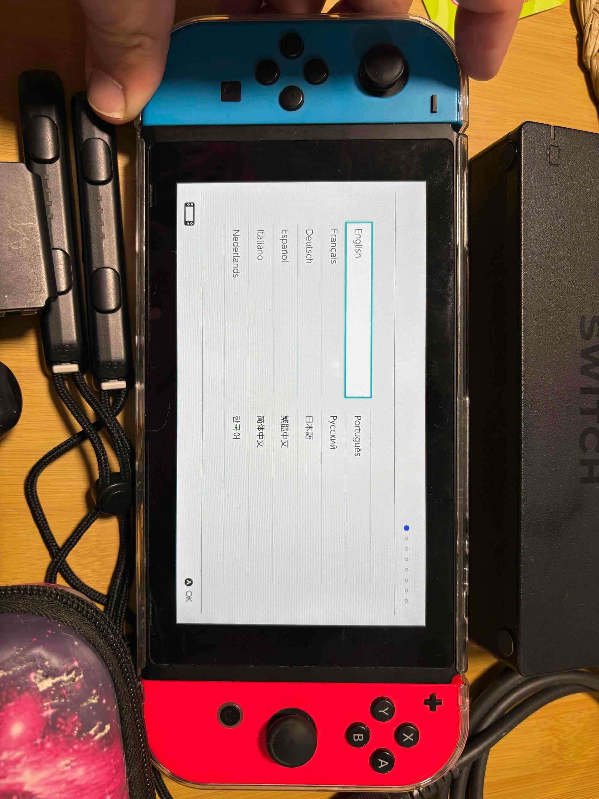 Nintendo Switch con accesorios - miniatura 2