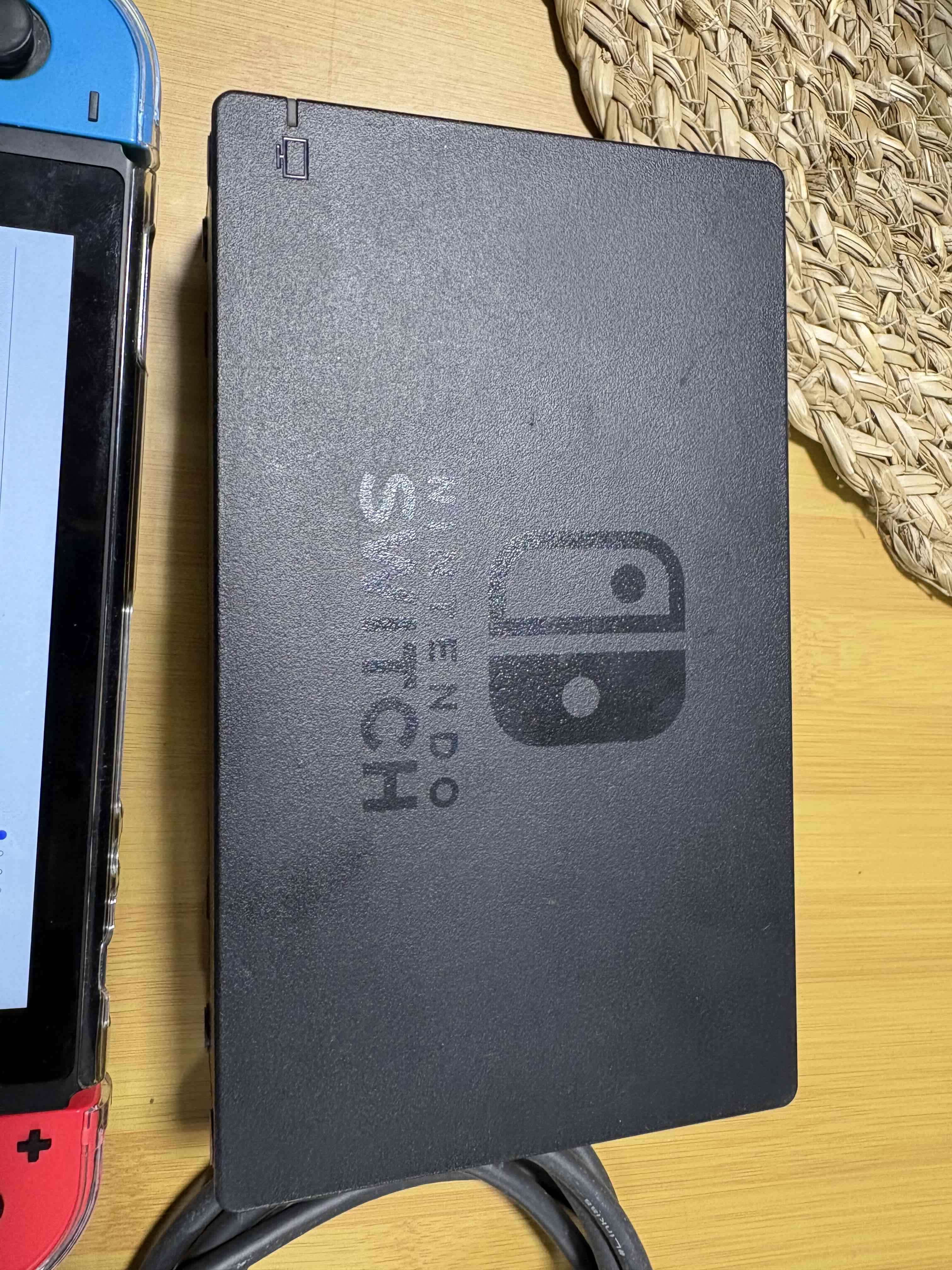 Nintendo Switch con accesorios - miniatura 6