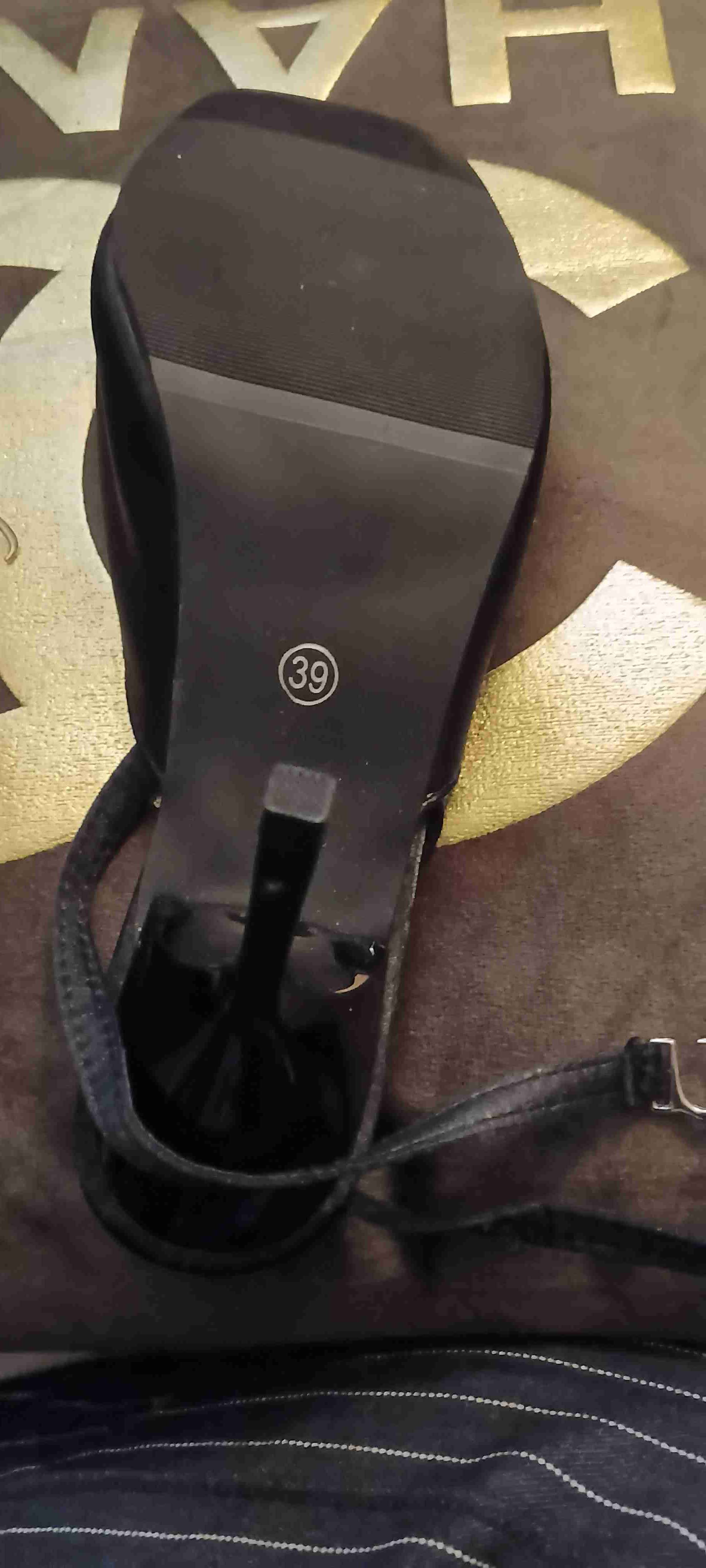 Sandalias negras elegantes nuevas - miniatura 3