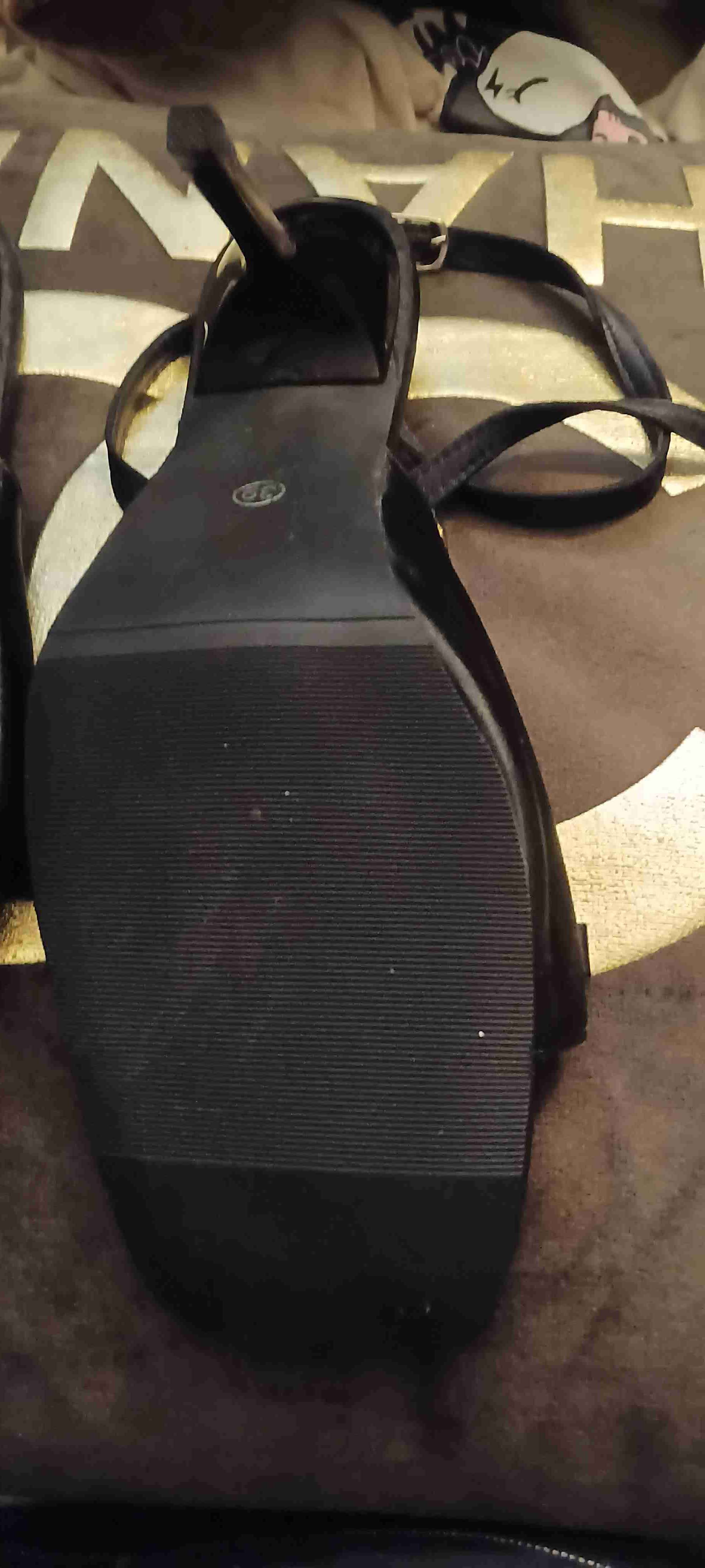 Sandalias negras elegantes nuevas - miniatura 4