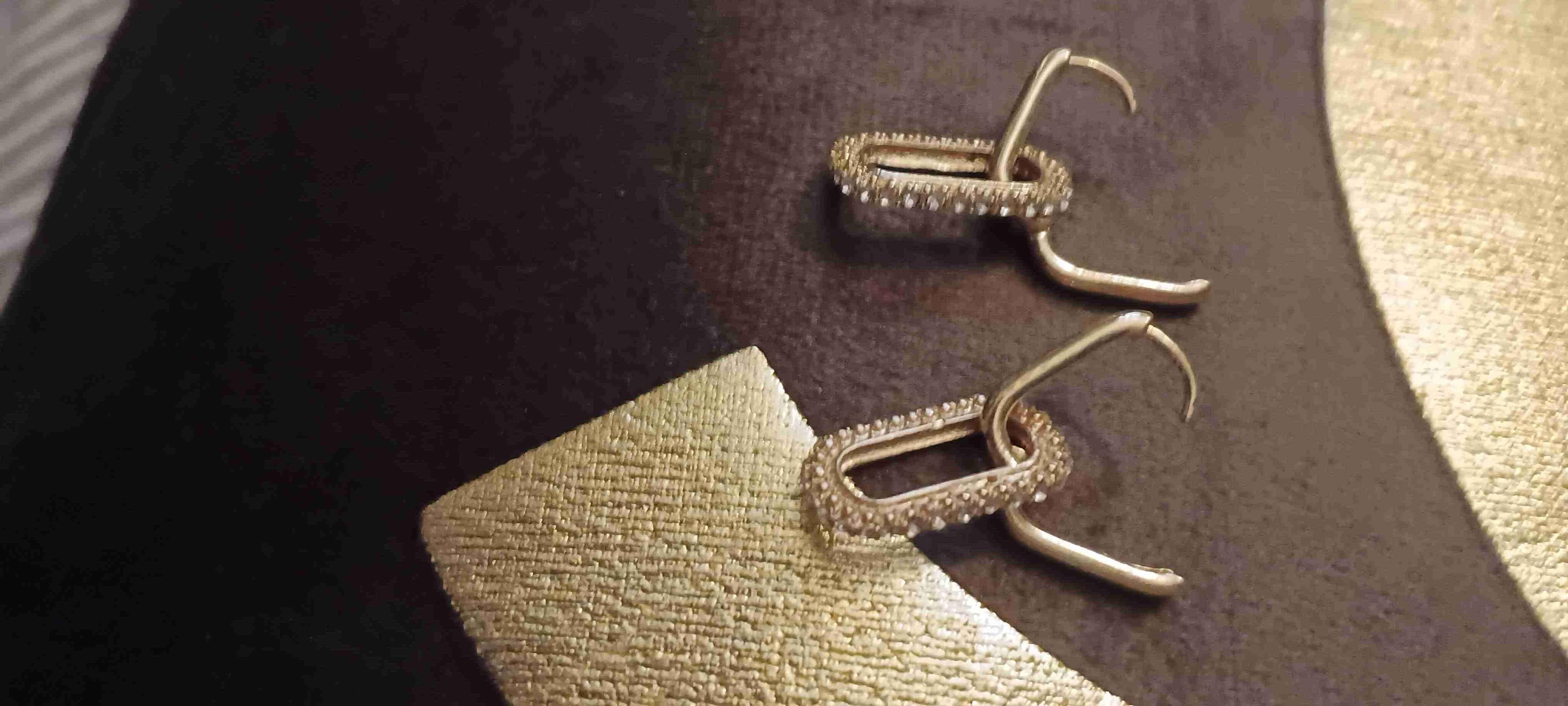 Aros dorados con diseño de eslabones - miniatura 2