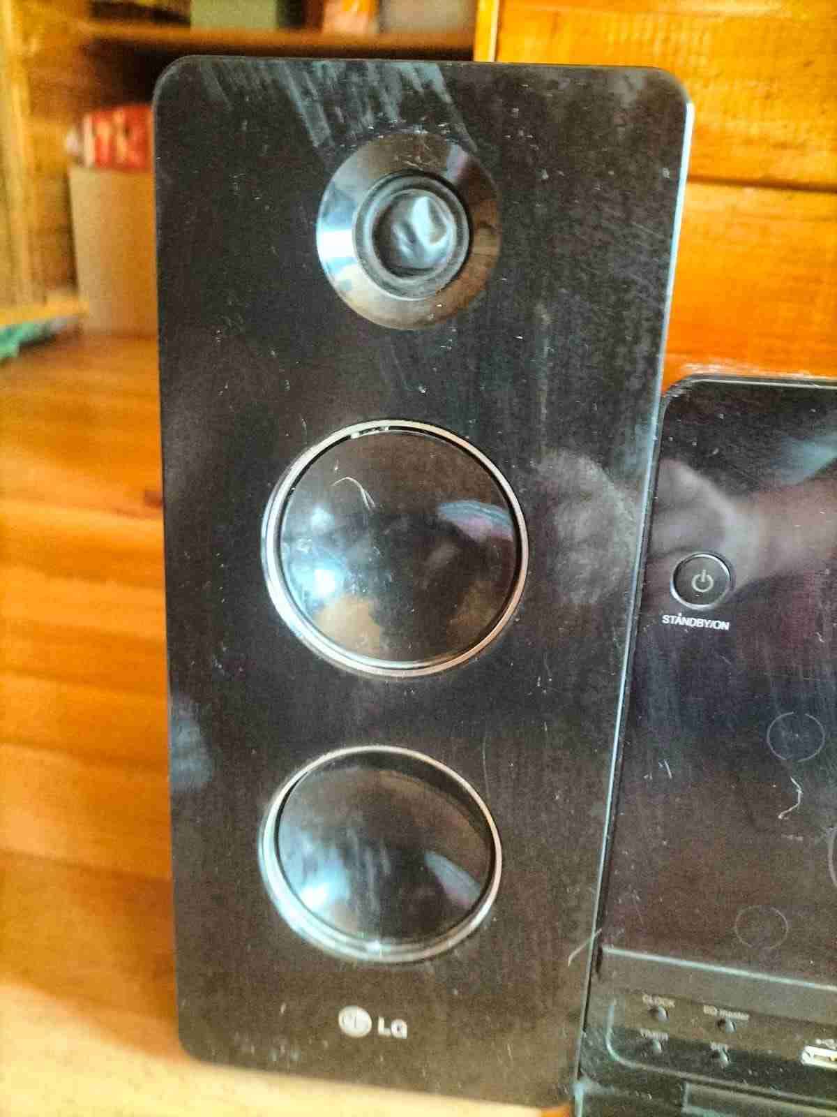 Reproductor DVD LG negro - miniatura 3