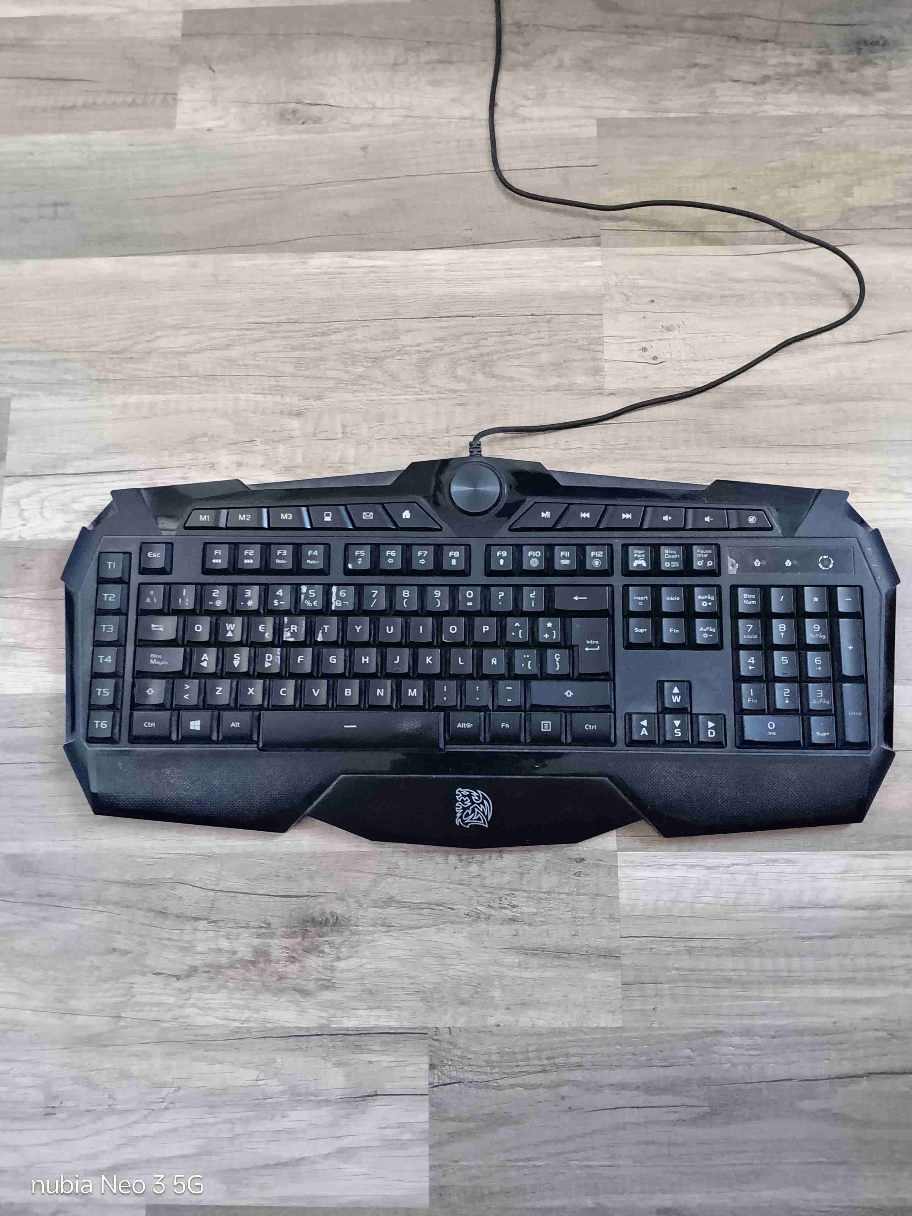 Teclado gamer Challenger