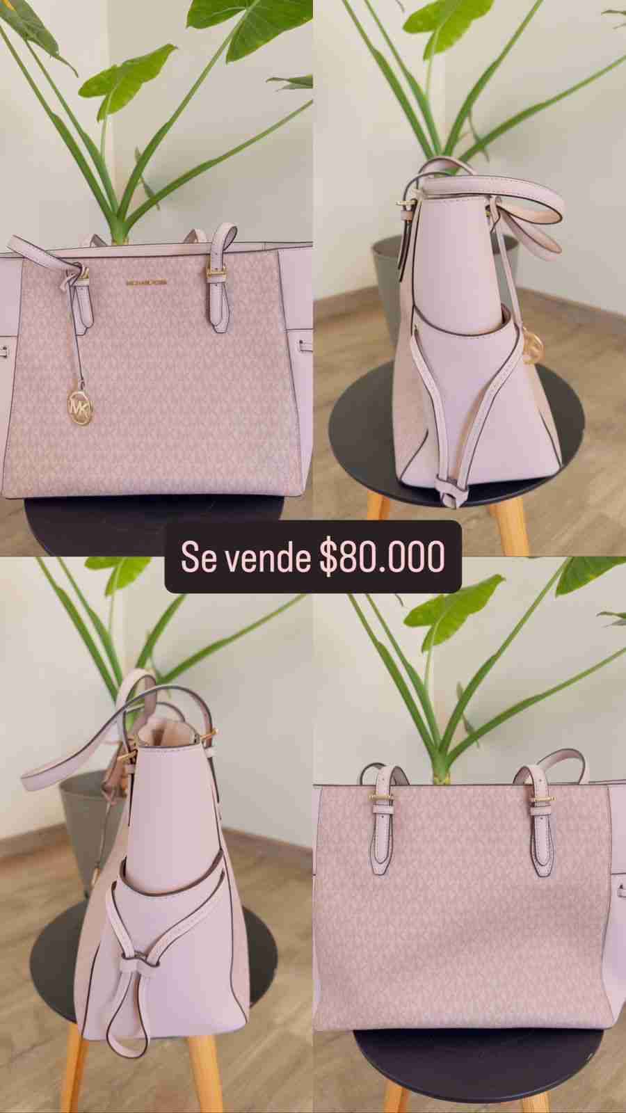 Cartera rosada con diseño de logo