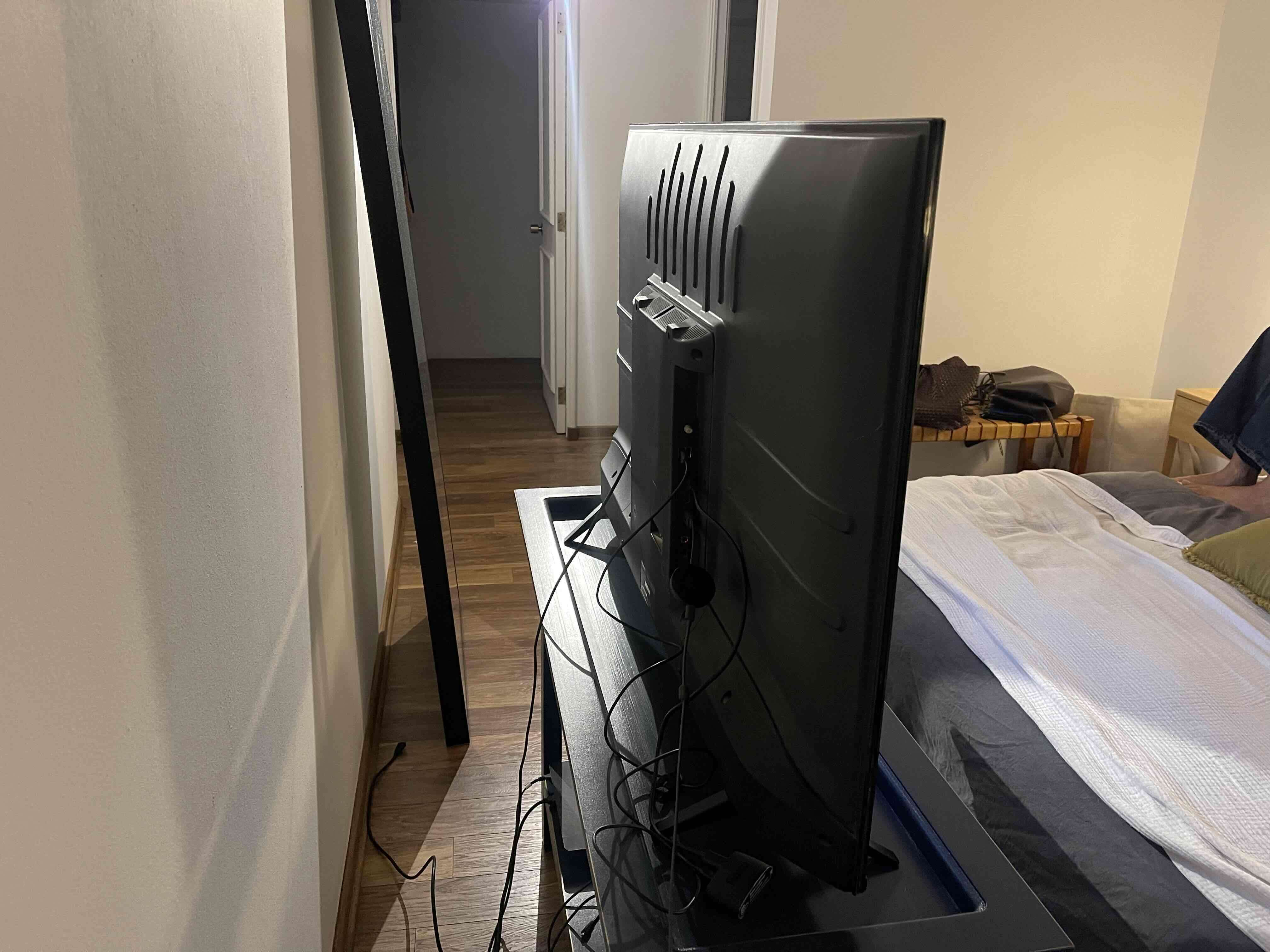 Televisor Smartv de 50 pulgadas - miniatura 5