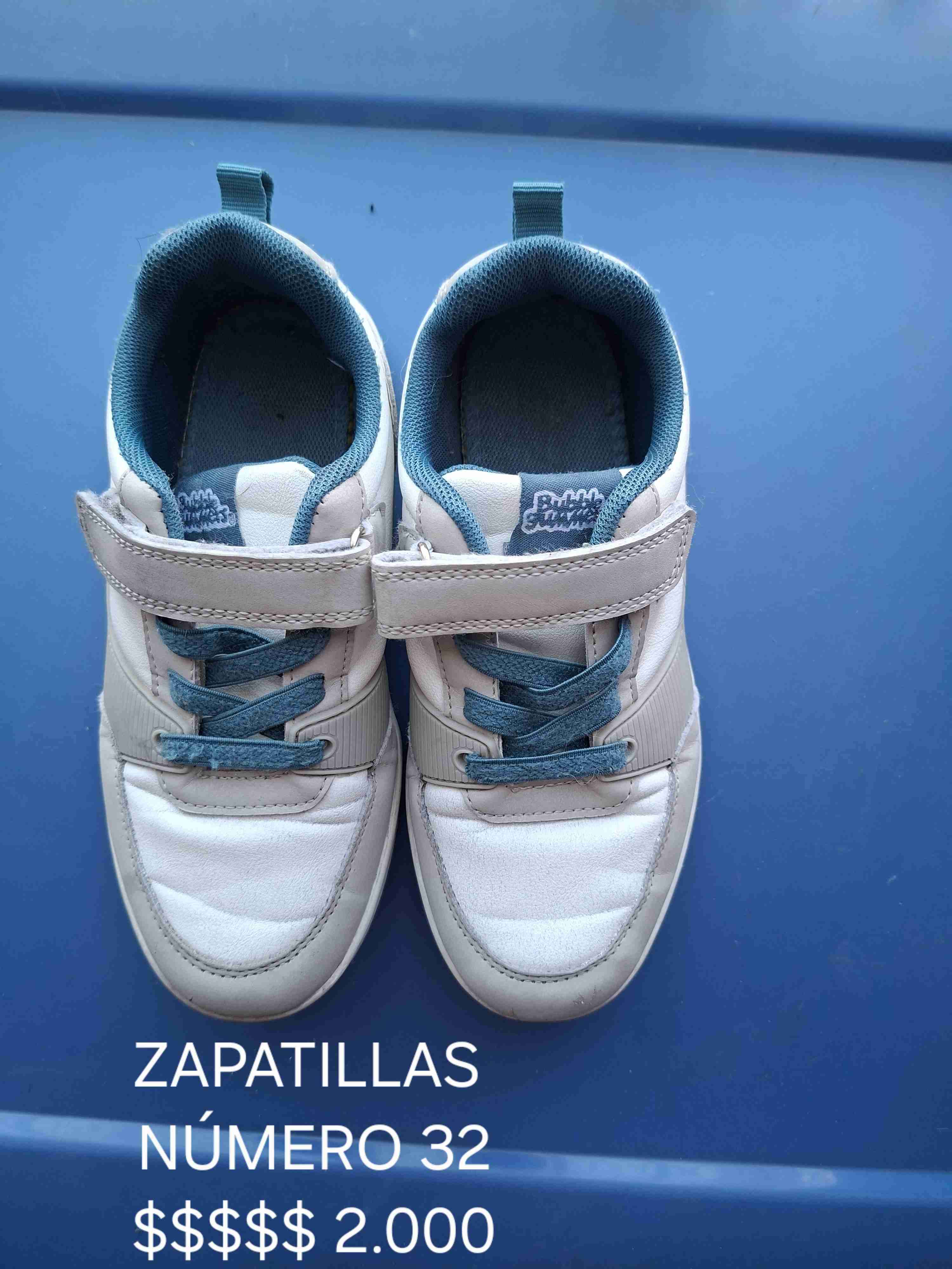 Zapatillas deportivas niño blancas