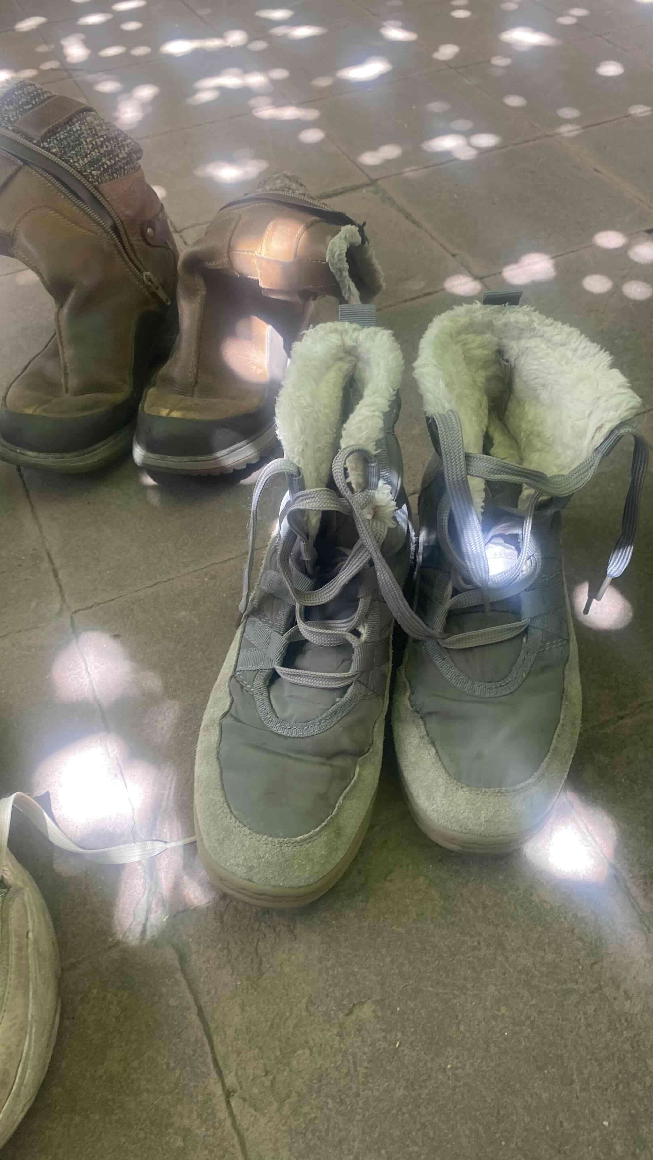 Botas negras de cuero - miniatura 3