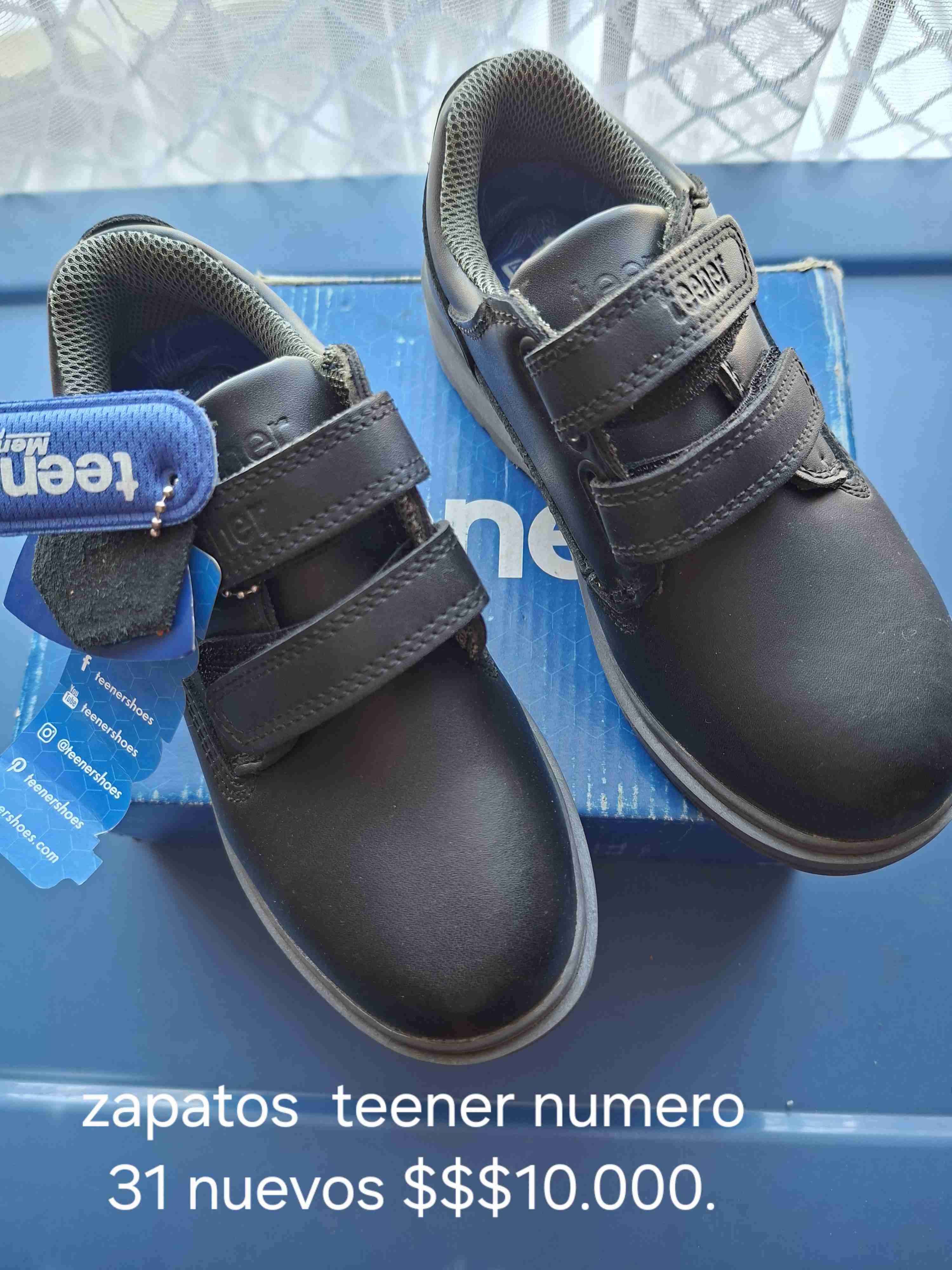 Zapatos Teener talla 31 nuevos