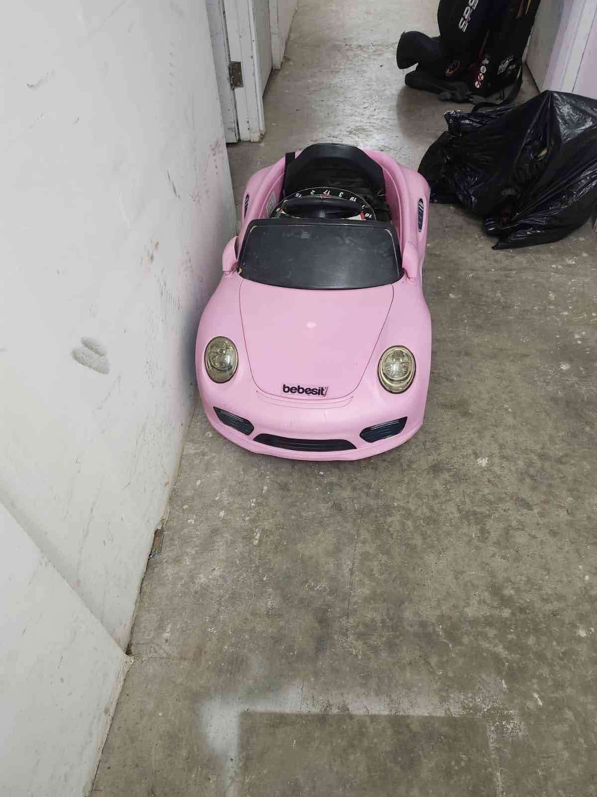 Auto eléctrico para niños Bebesit