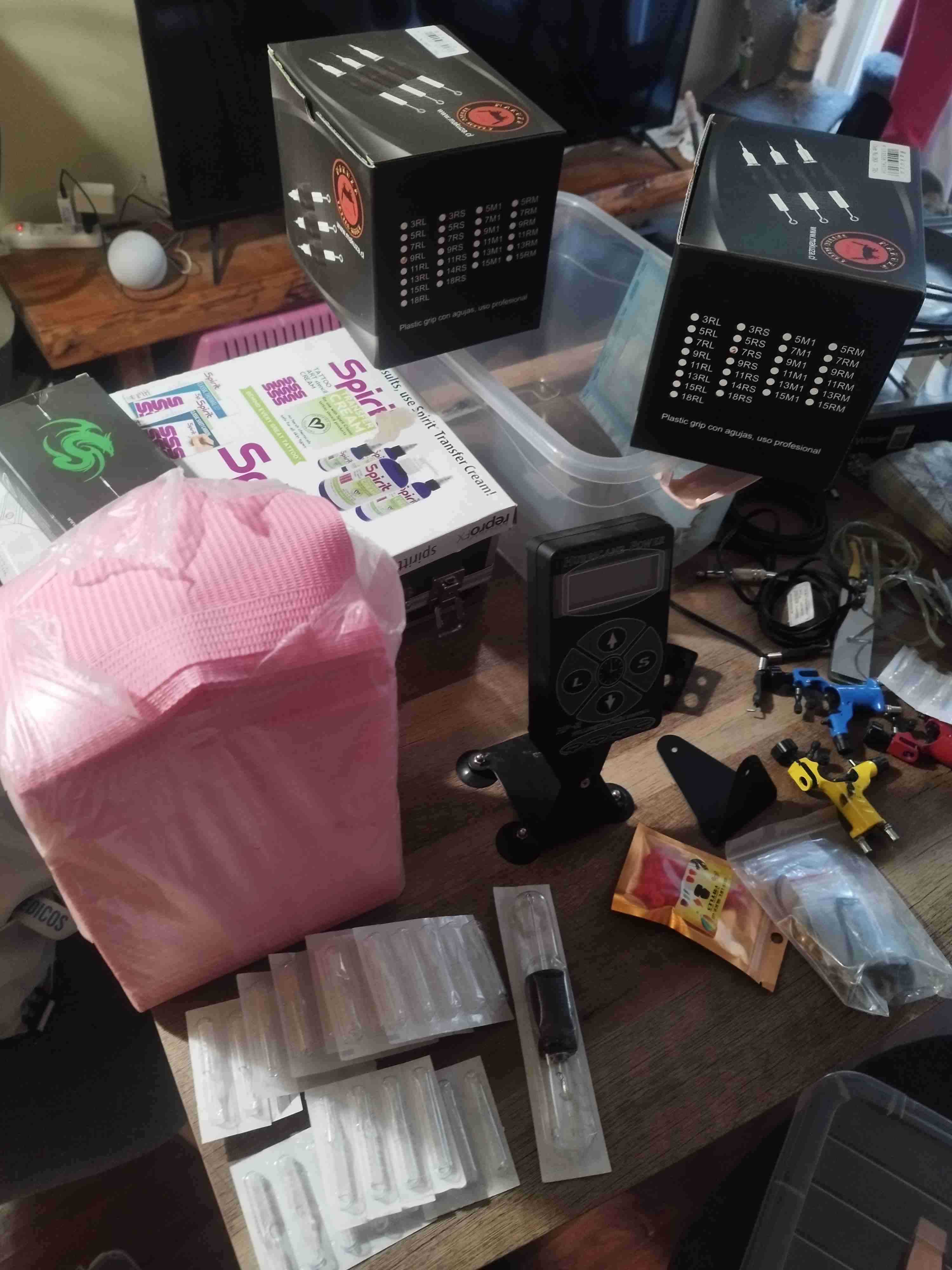 Maquina de tatuajes y accesorios - miniatura 3