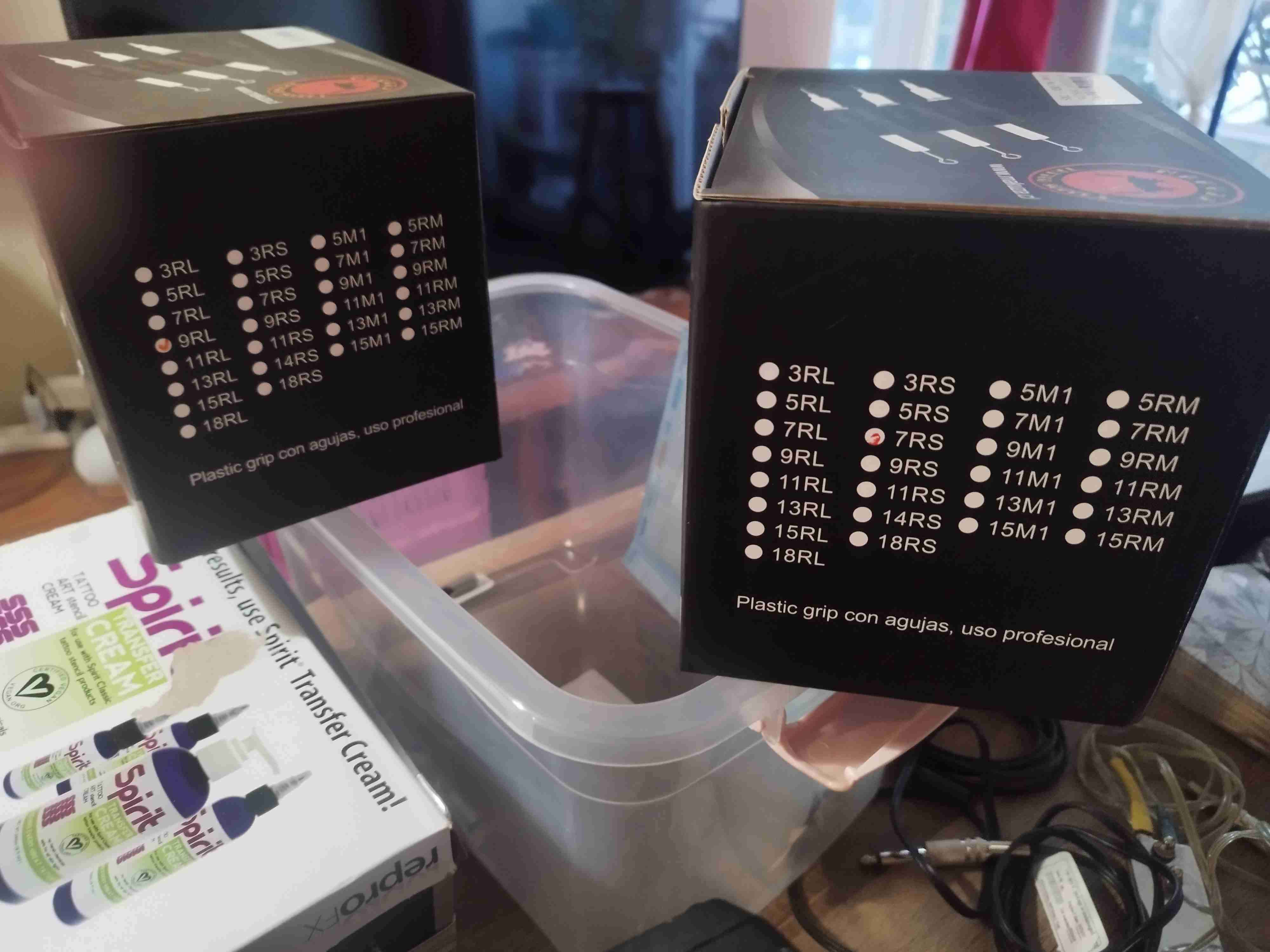 Maquina de tatuajes y accesorios - miniatura 4