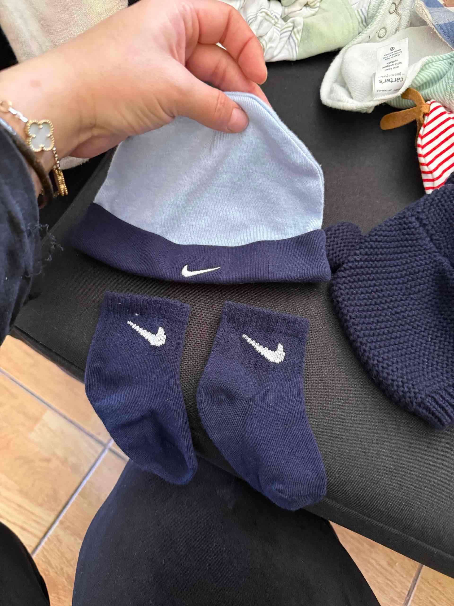 Set de gorro y calcetines Nike