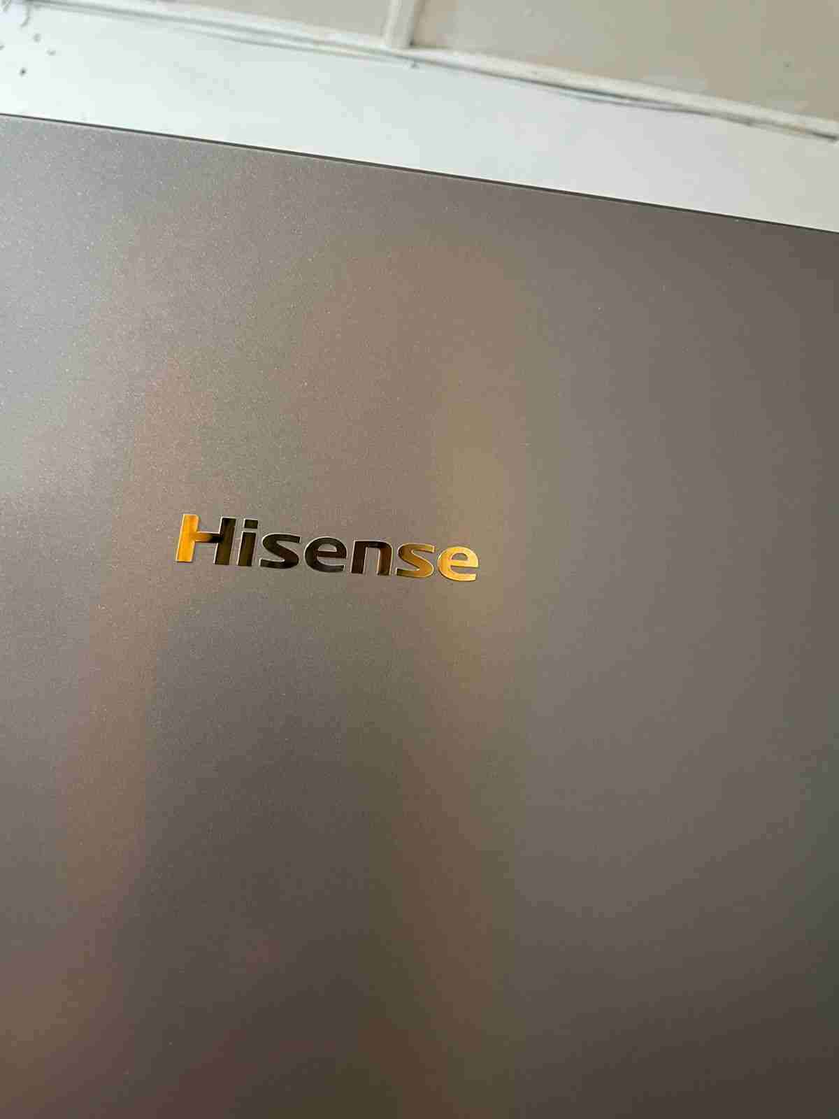 Refrigerador Hisense gris - miniatura 3