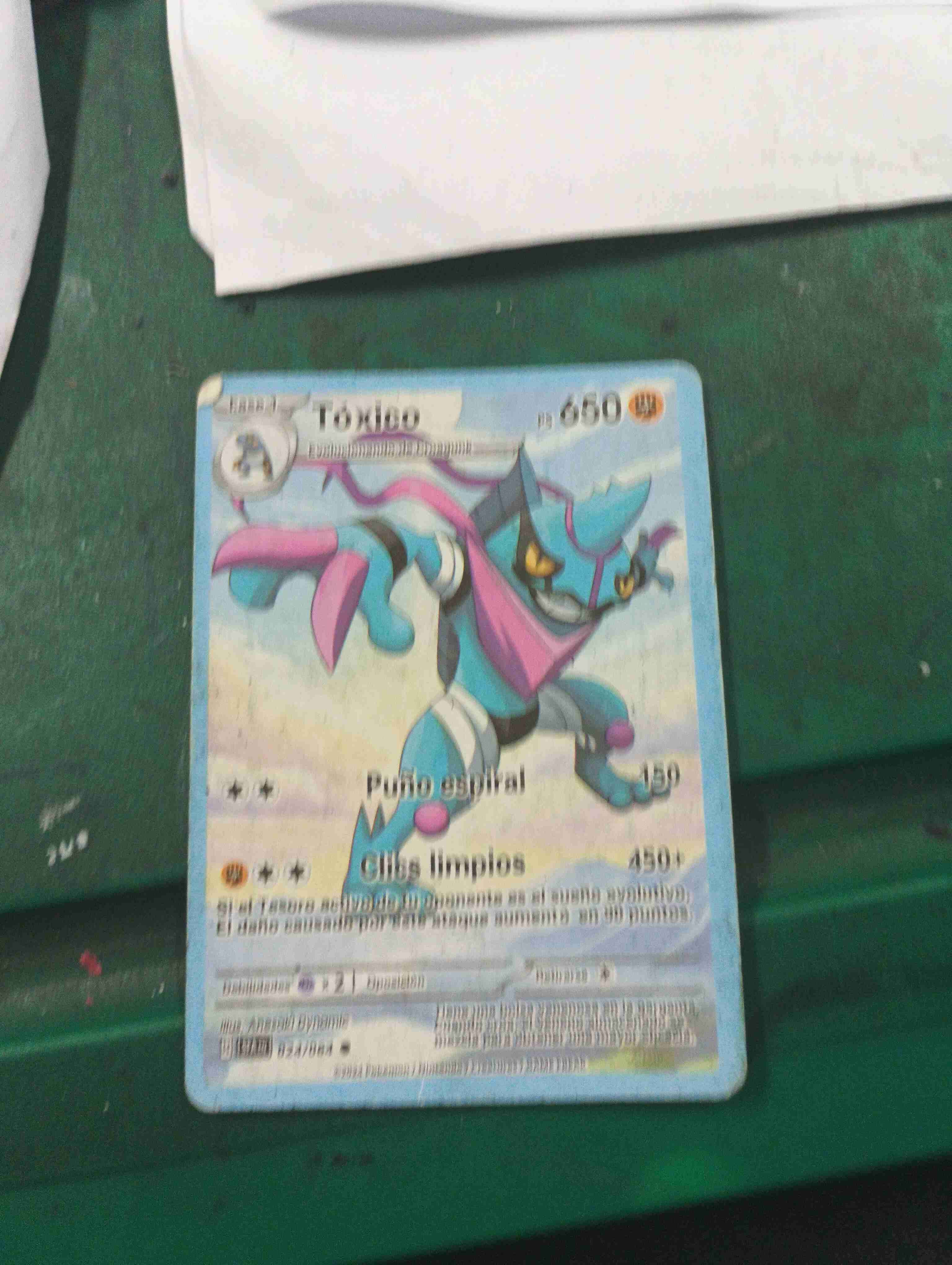 Carta Pokémon Tóxico VMAX