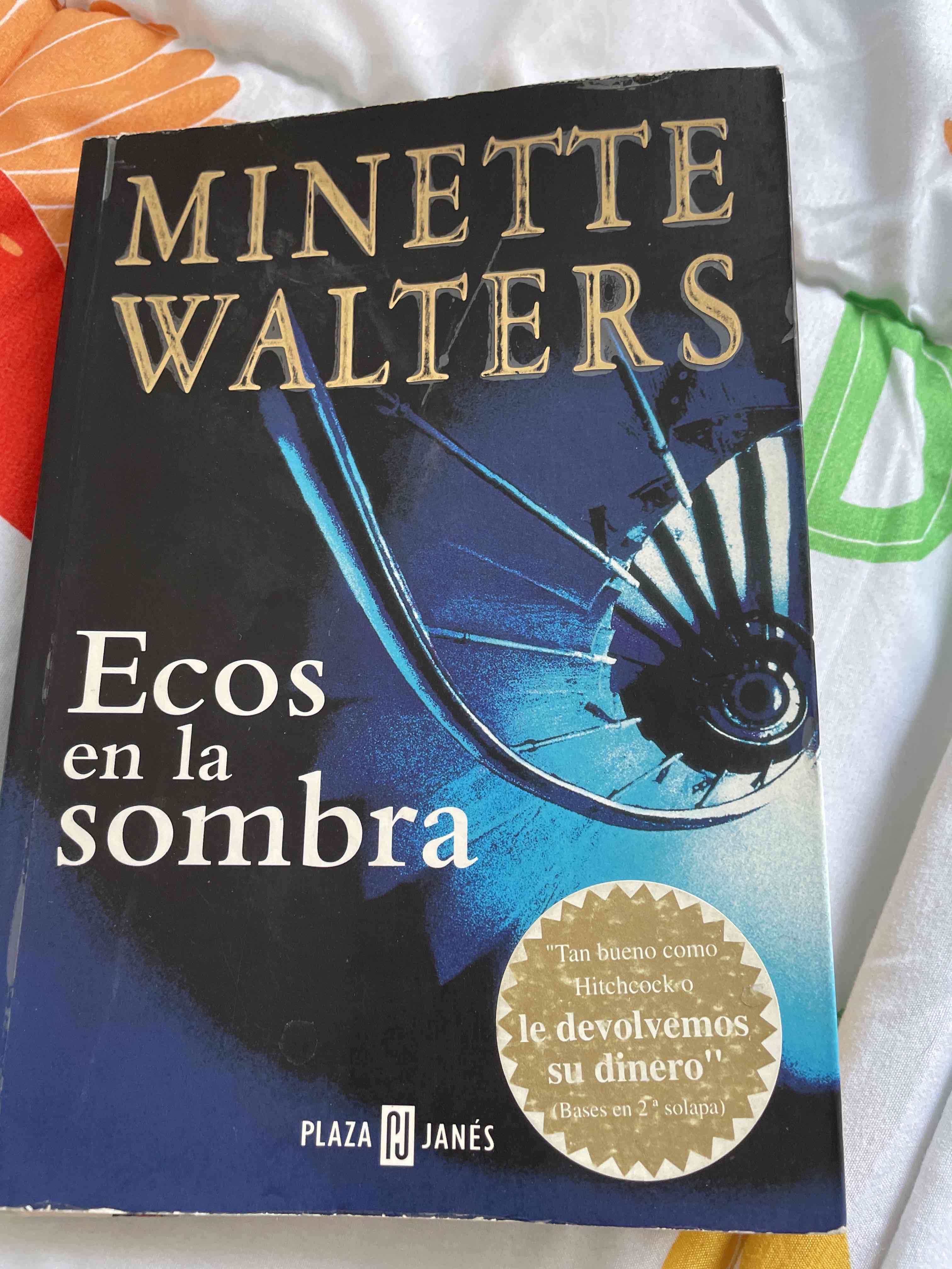 Libro 'Ecos en la sombra'