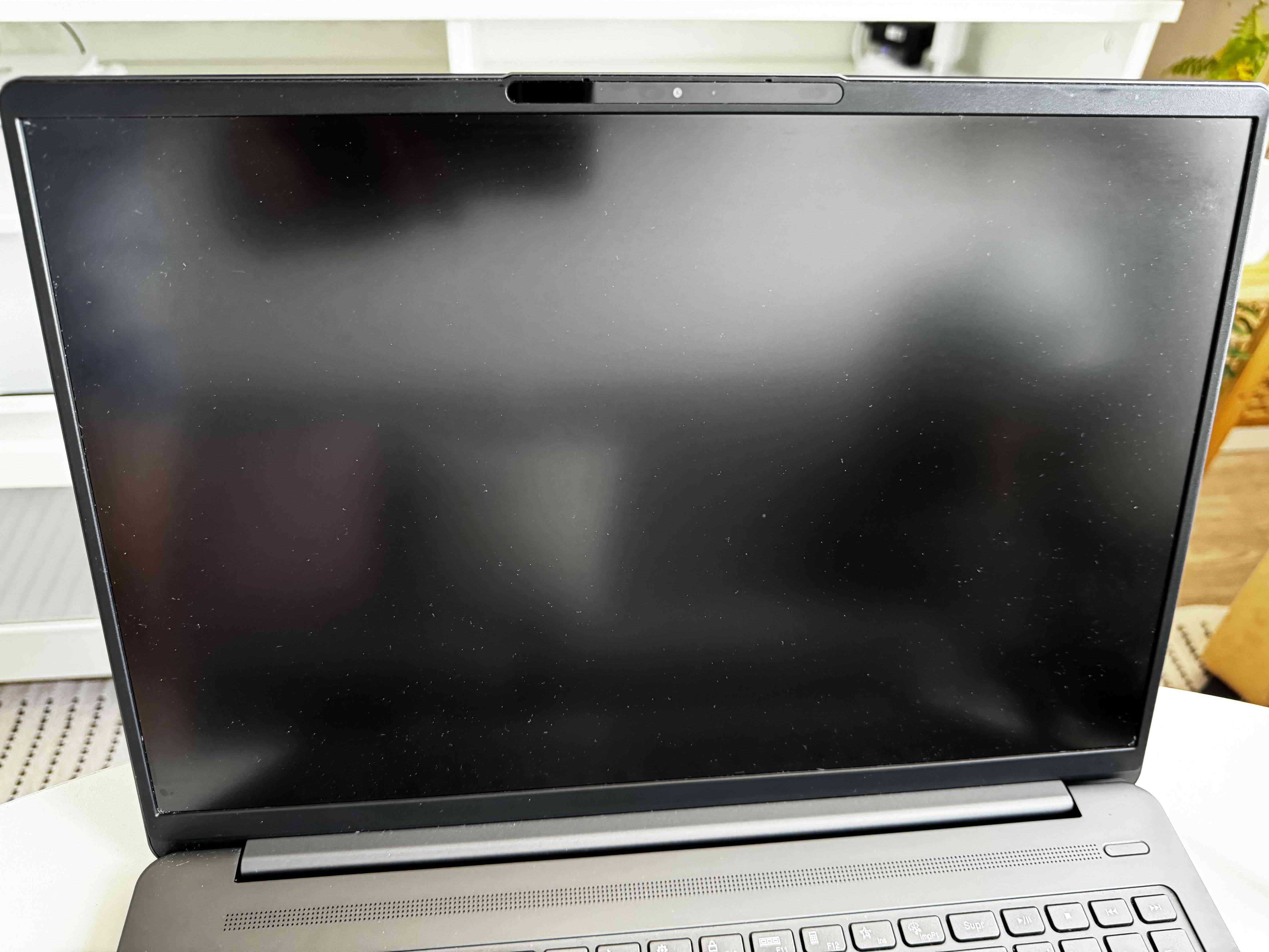 Laptop Lenovo - miniatura 3