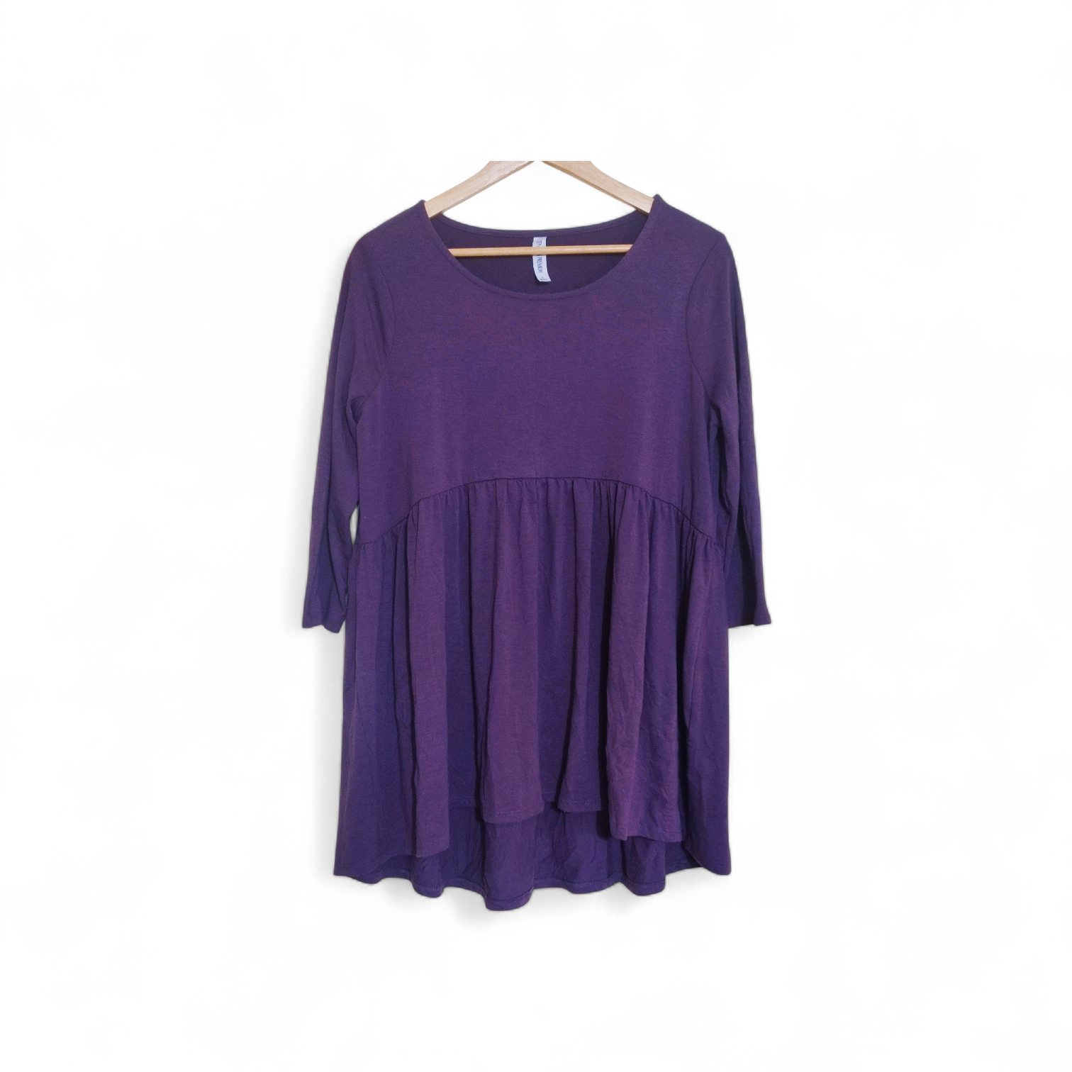 Polera morada de manga larga