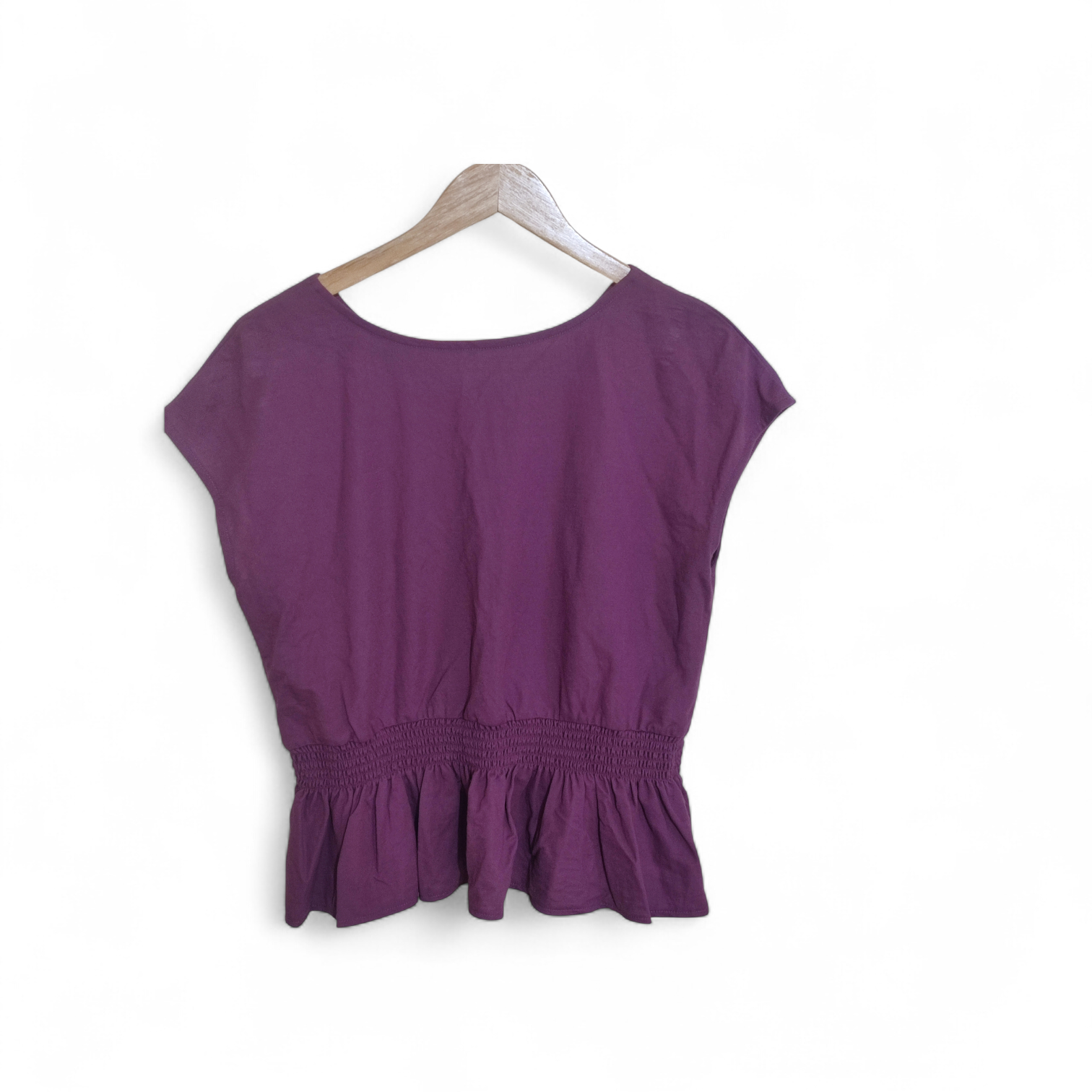 Blusa morada con botones - miniatura 2