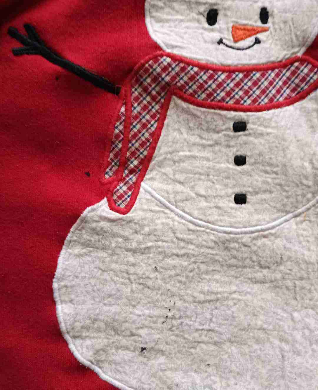 Suéter navideño rojo con muñeco de nieve - miniatura 2