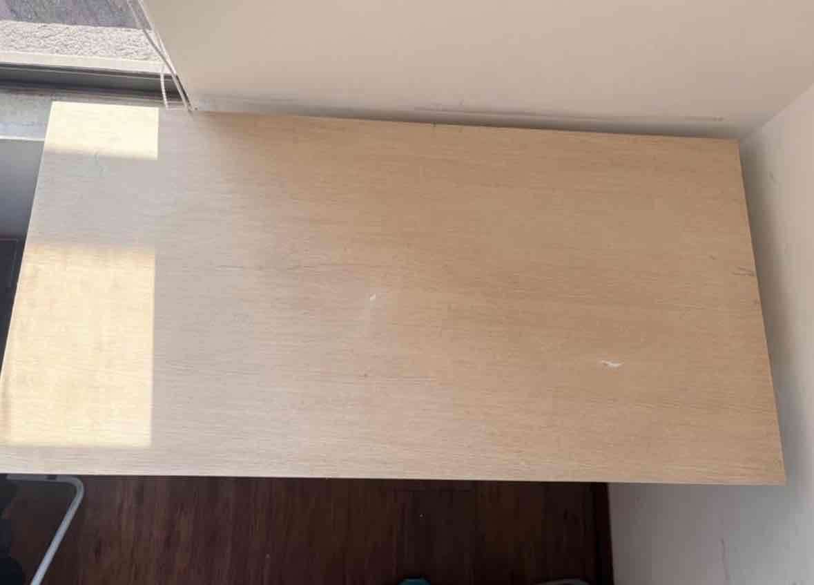 Escritorio blanco para oficina + silla - miniatura 2