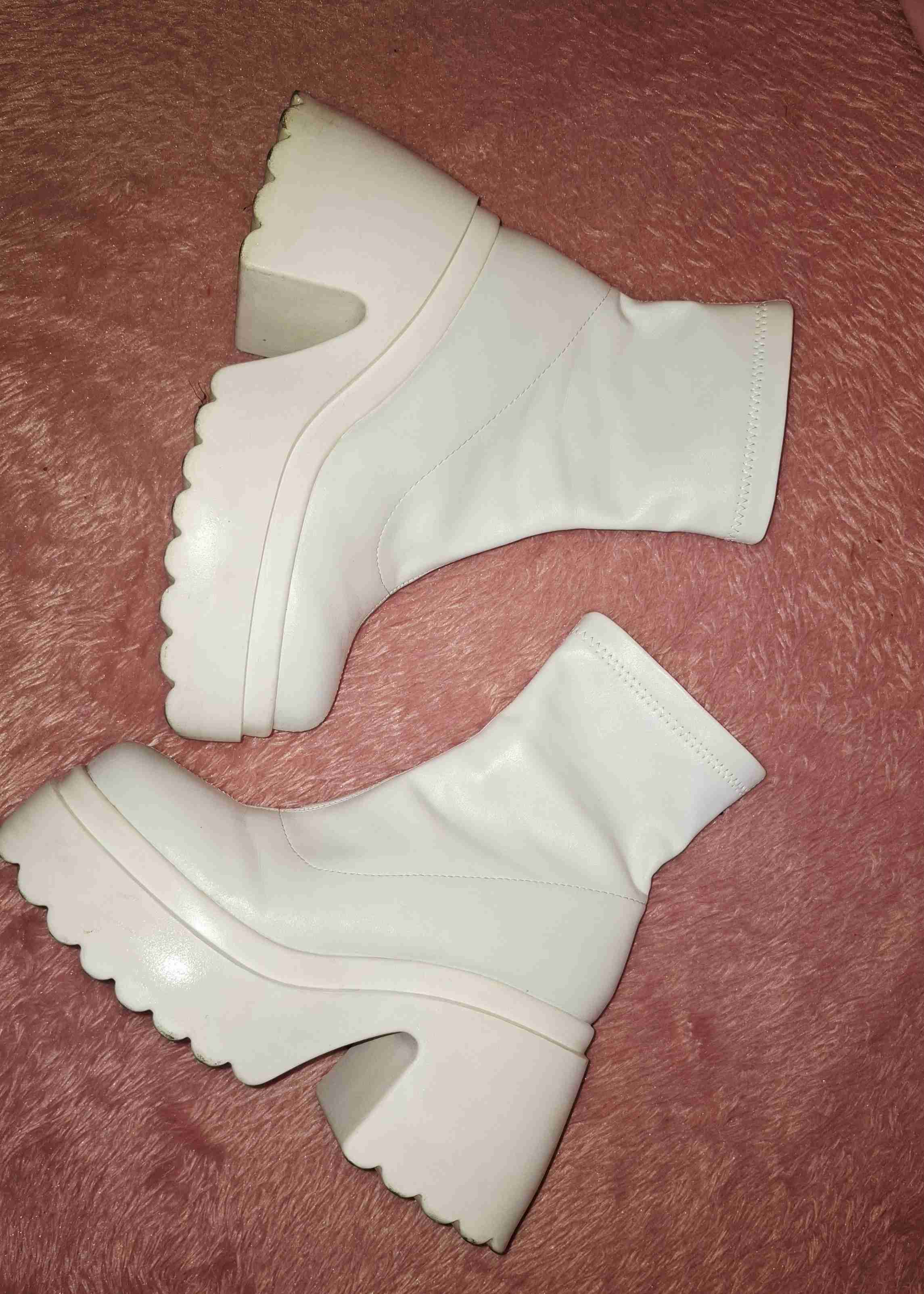 Botines de plataforma blancos