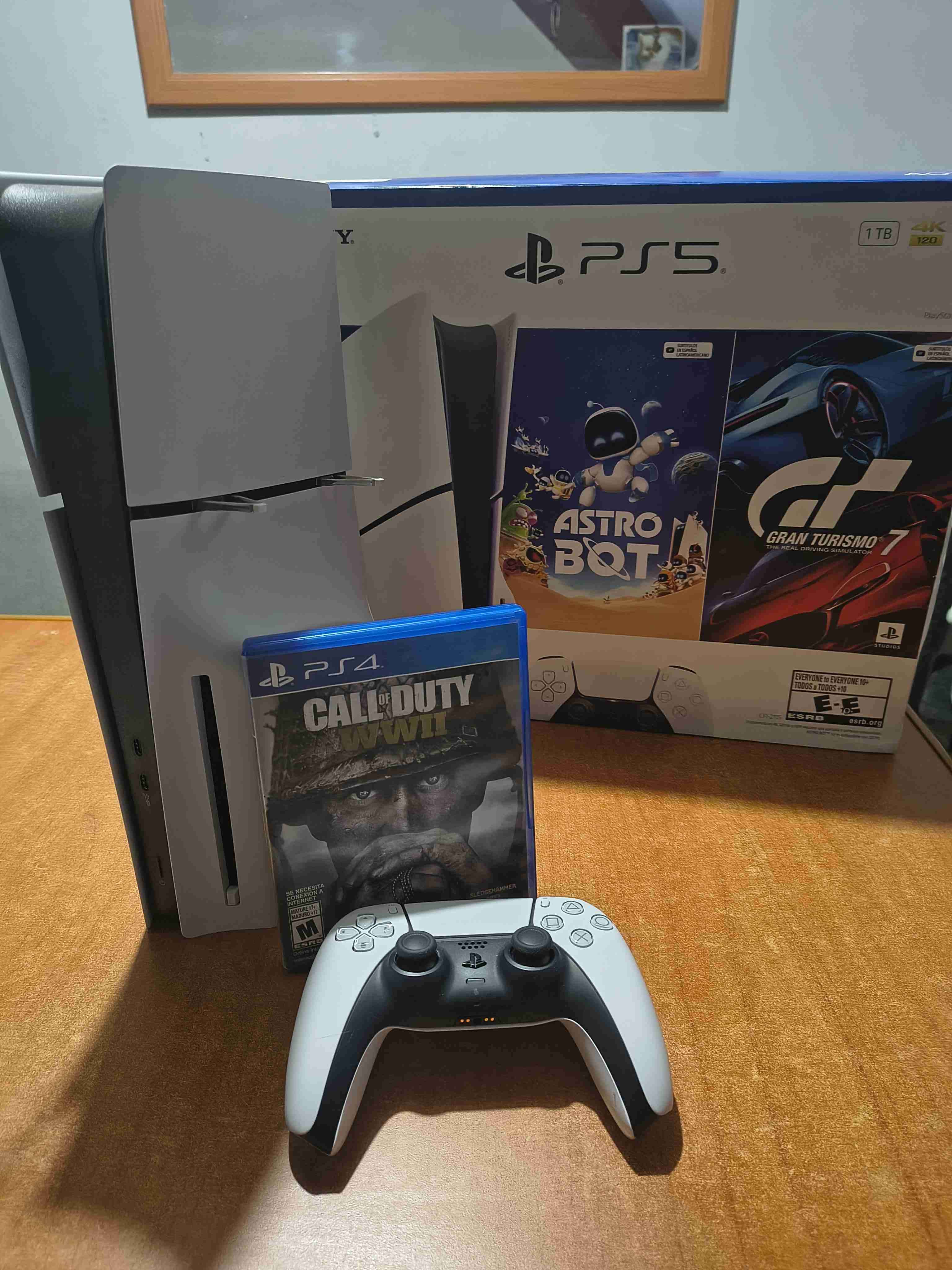 Consola PlayStation 5 con control - miniatura 2