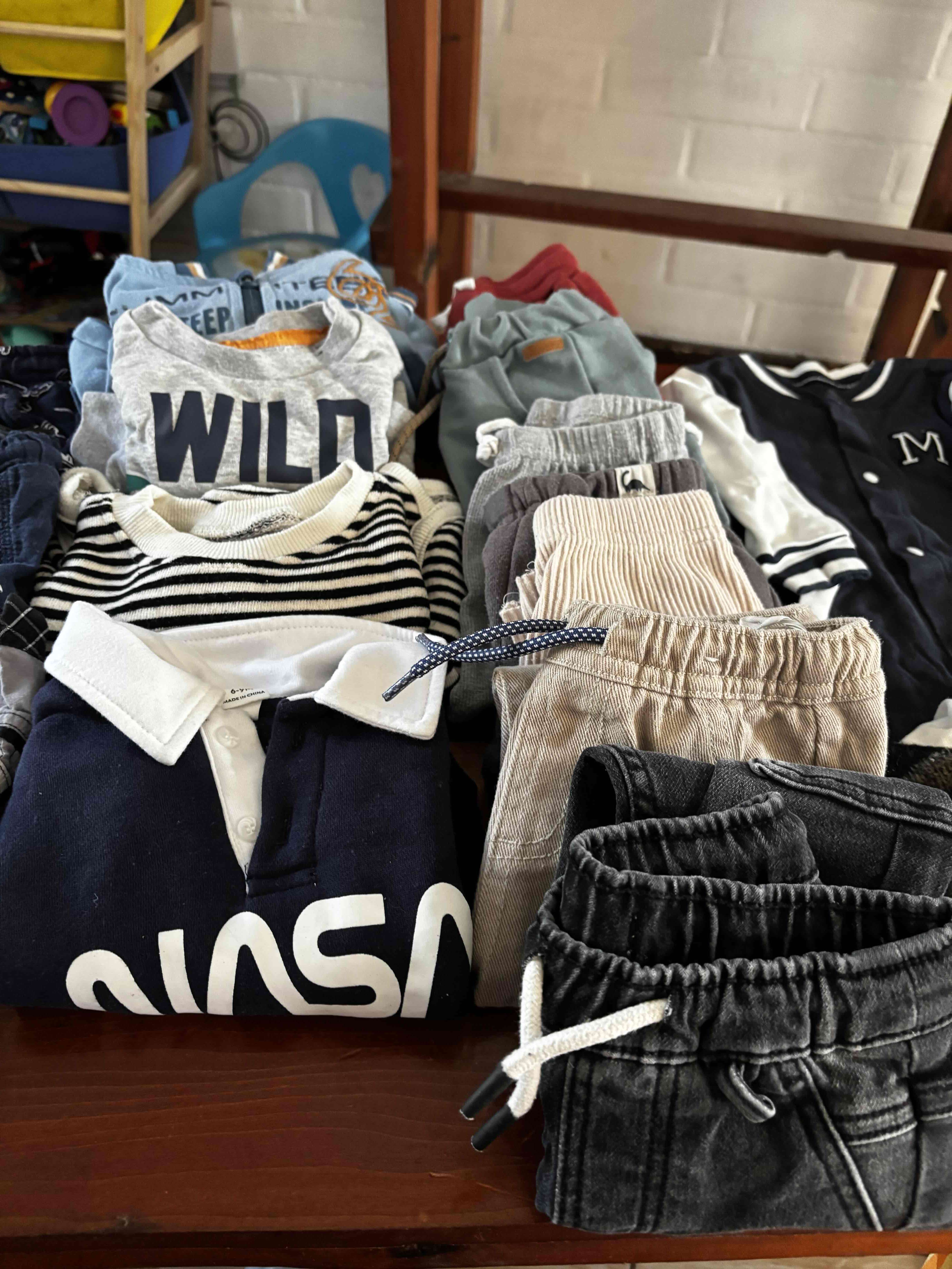 Lote de ropa infantil variada - miniatura 2