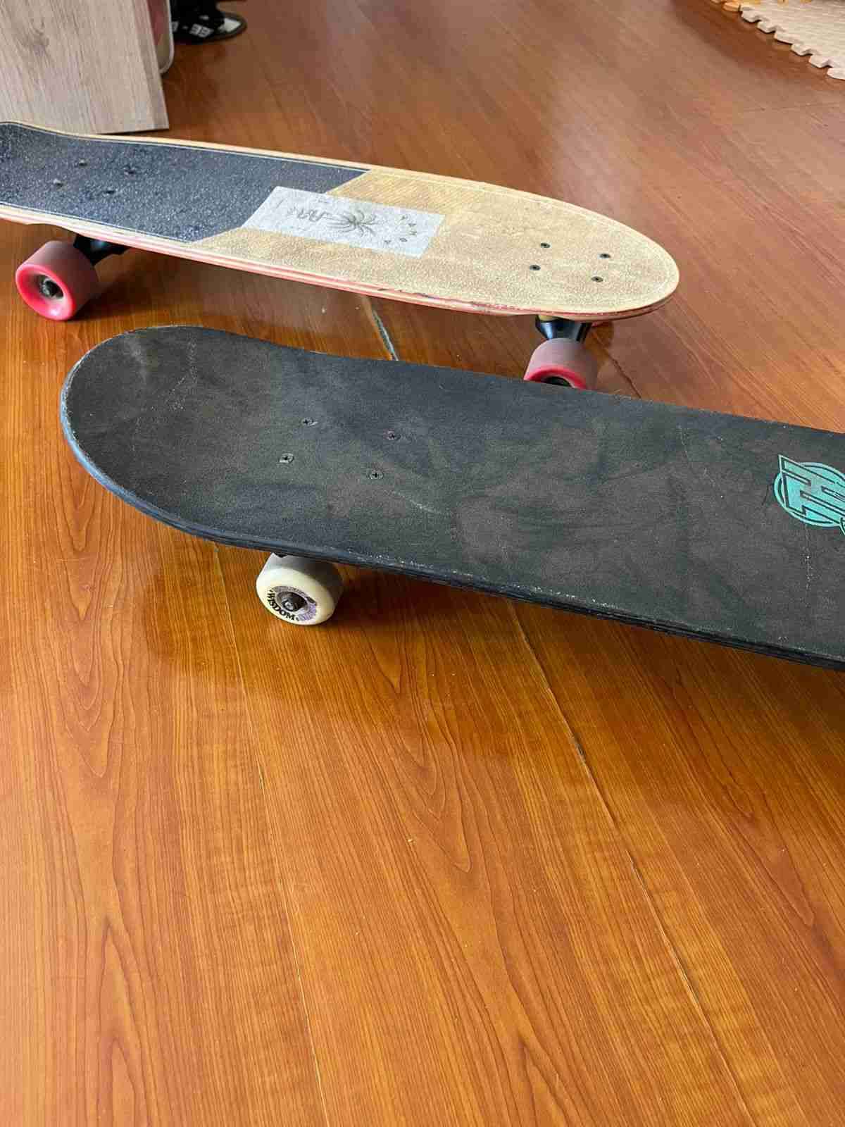 Dos tablas de skate usadas