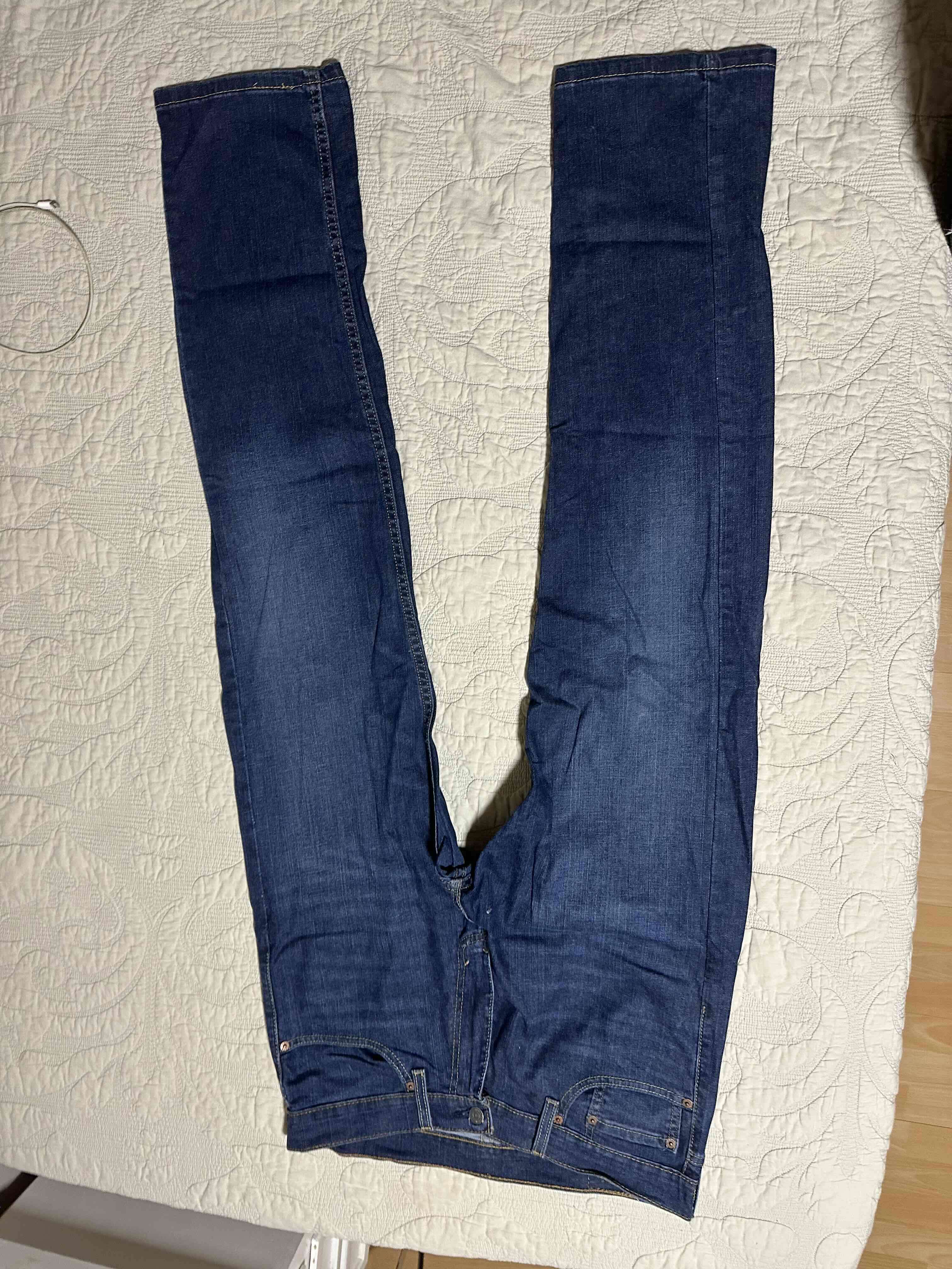 Jeans azul oscuro