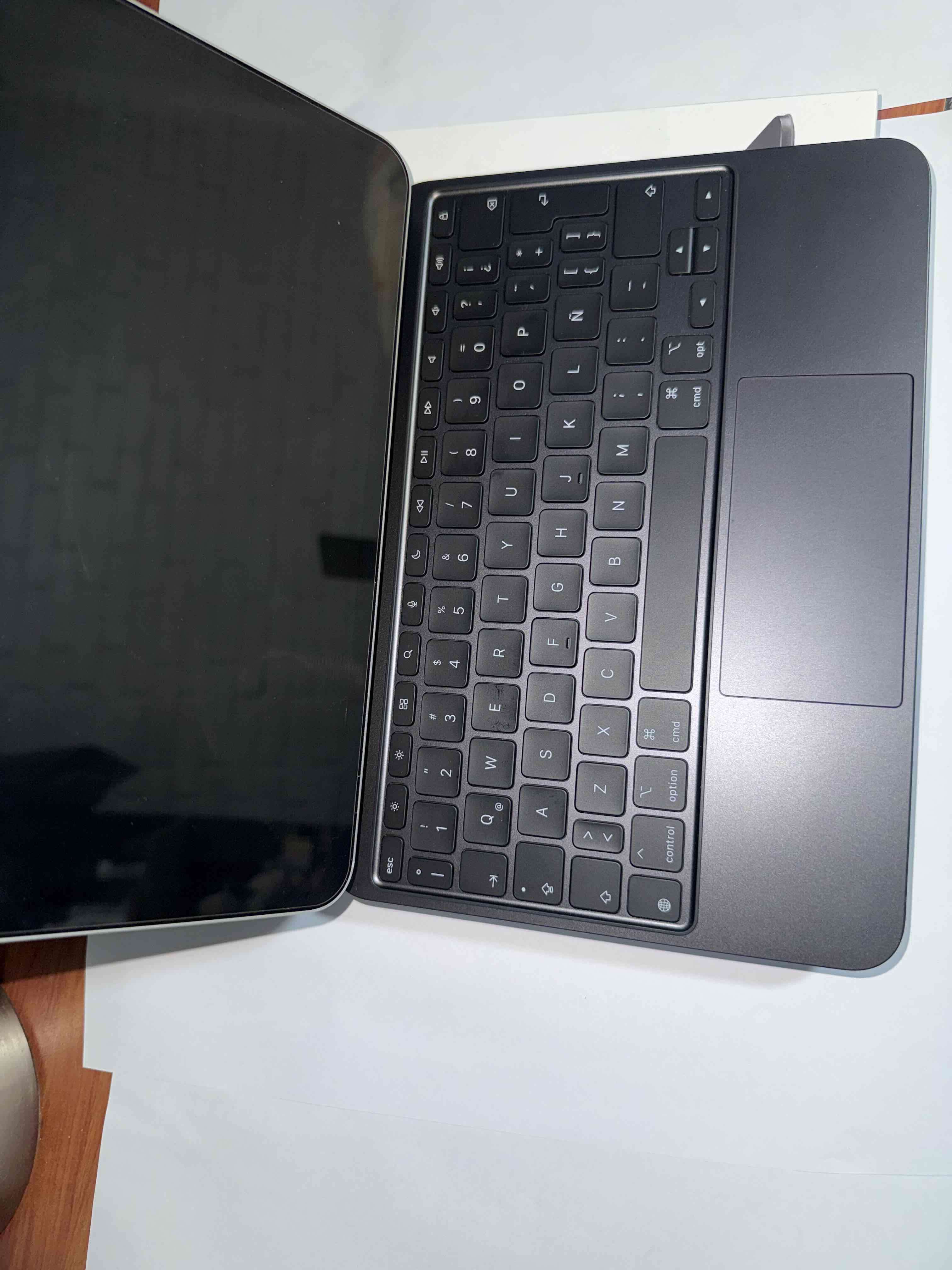 Magic Keyboard para iPad M5/M4 iPad Pro 11” - miniatura 6