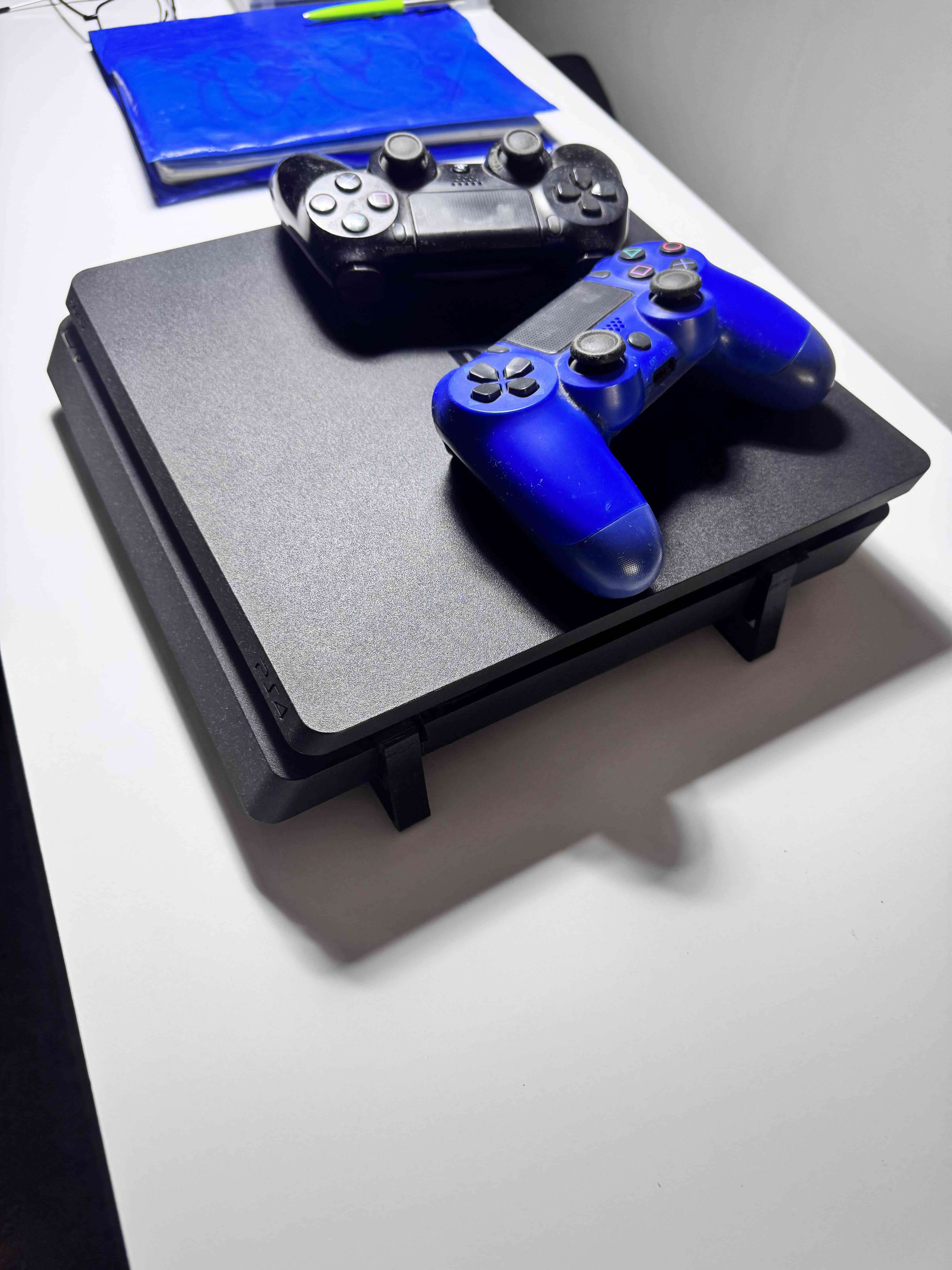 Consola PS4 con dos controles - miniatura 2