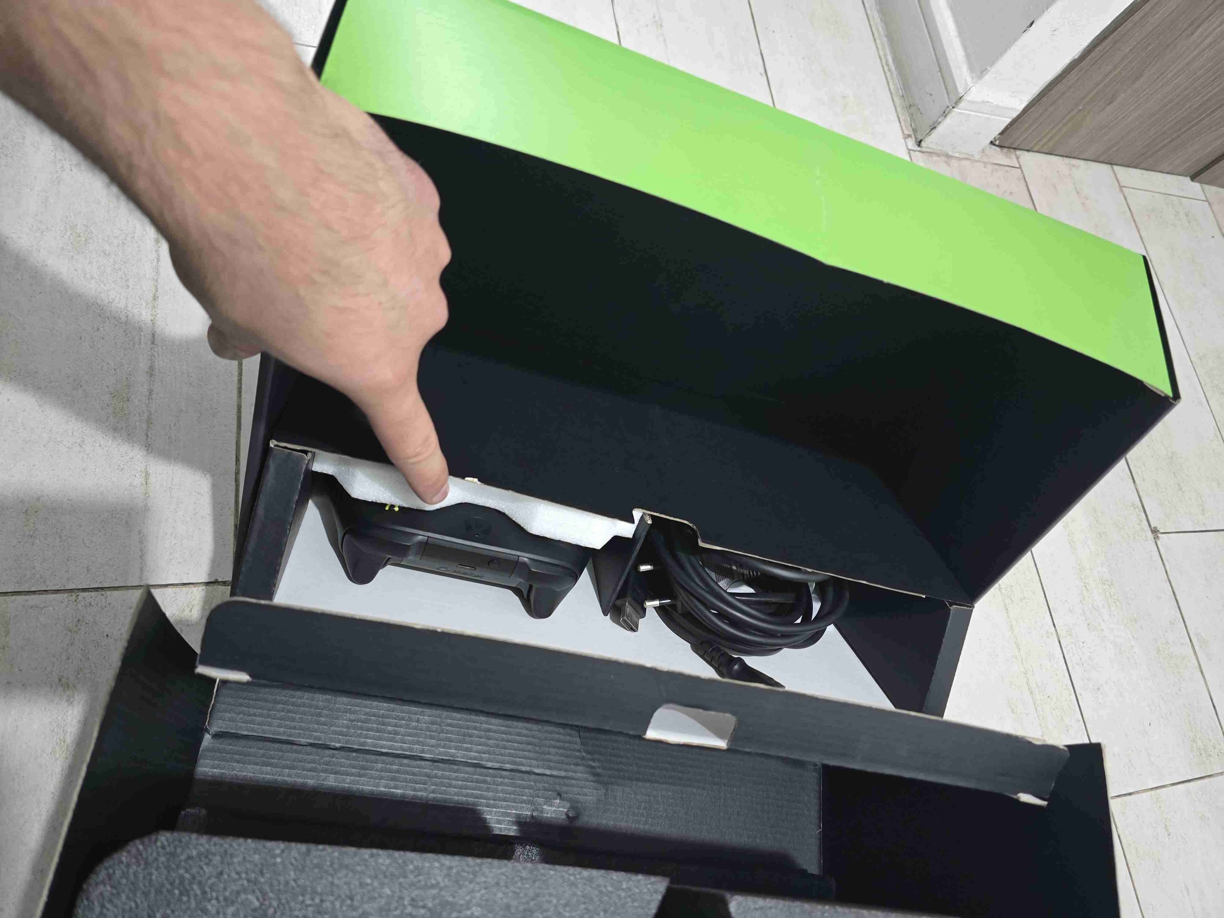 Xbox serie x - miniatura 3