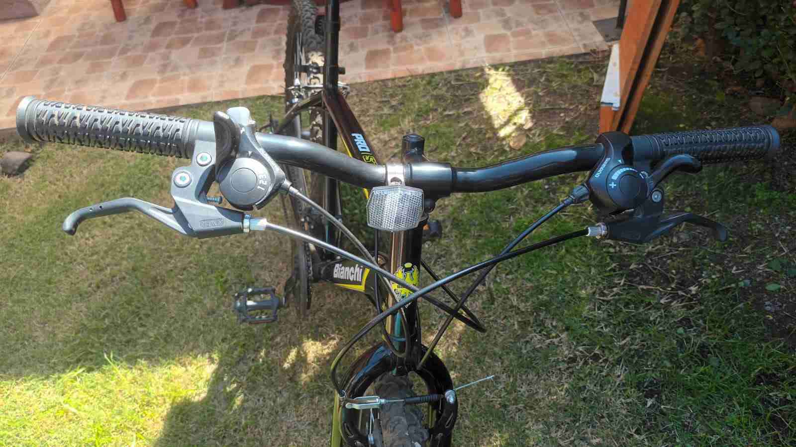 Bicicleta Bianchi negra - miniatura 2