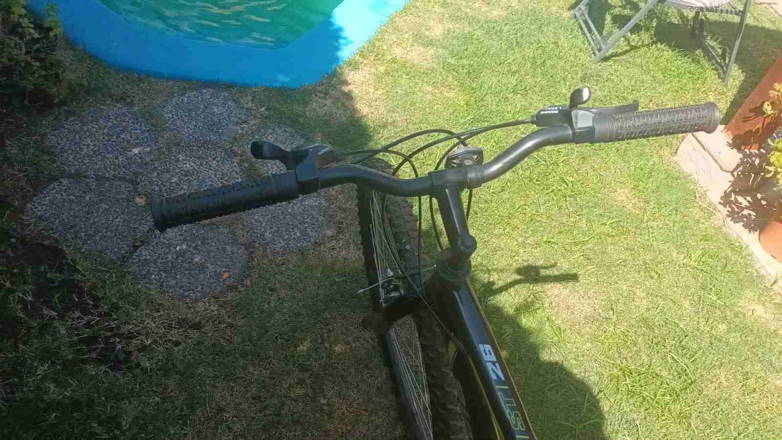 Bicicleta Bianchi negra - miniatura 4