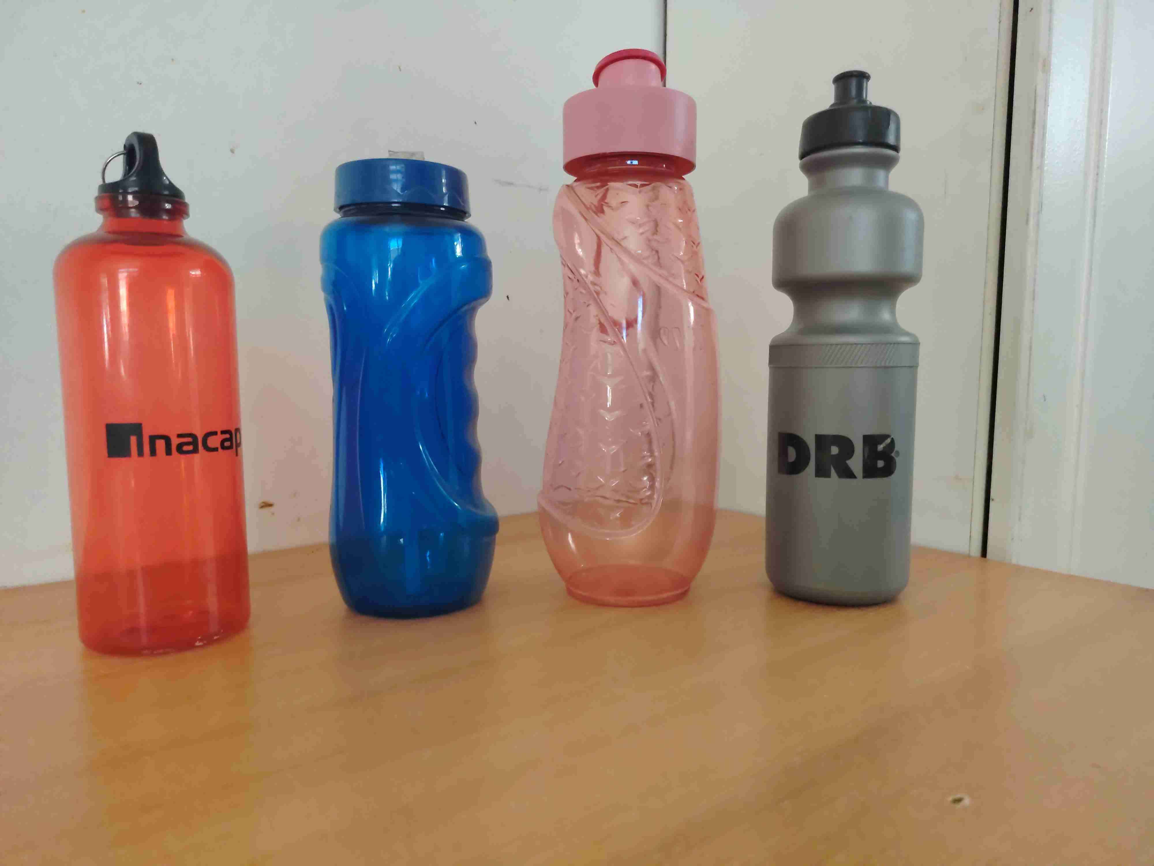 Botellas deportivas variadas - miniatura 4