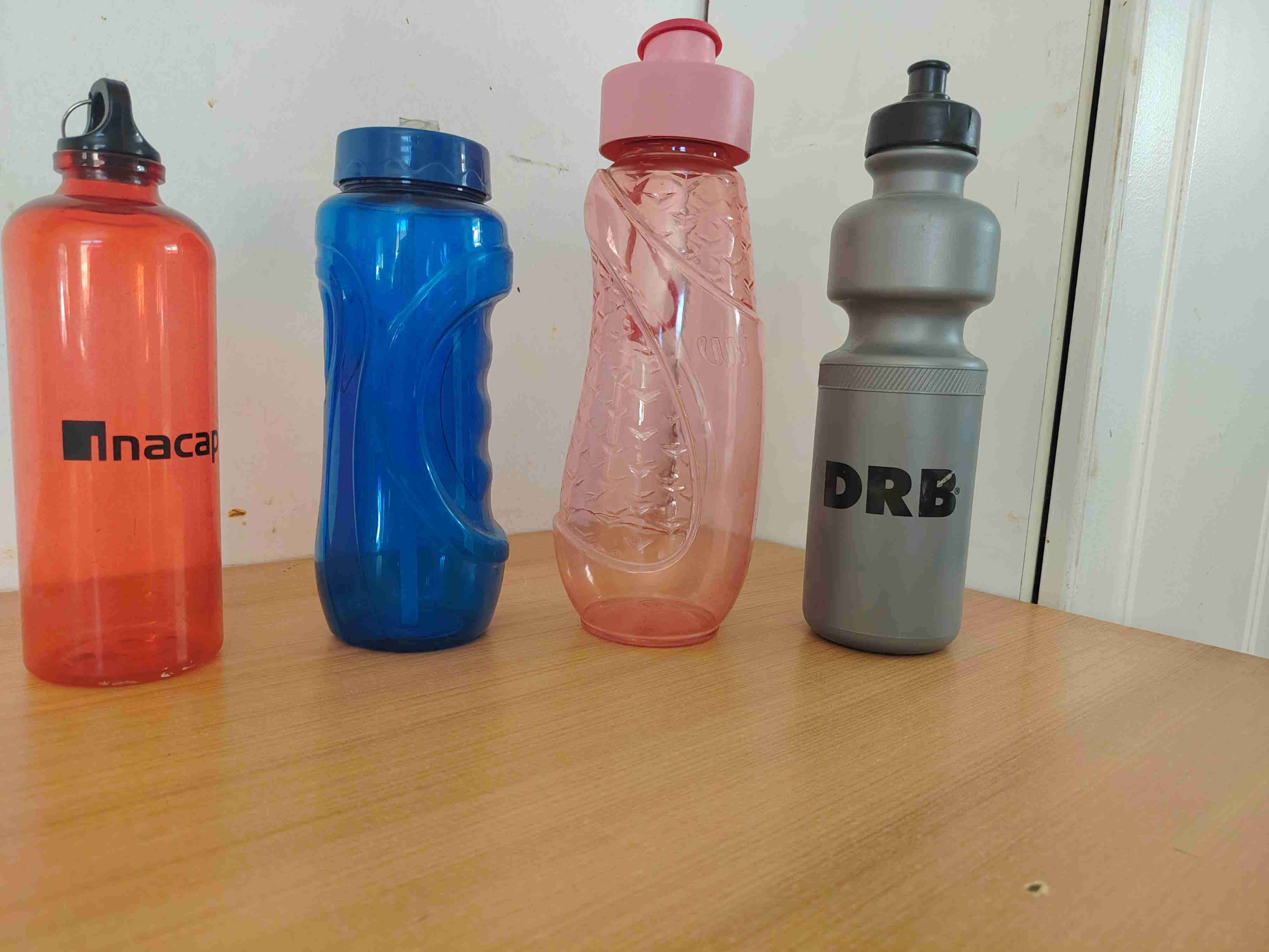 Botellas deportivas variadas - miniatura 5