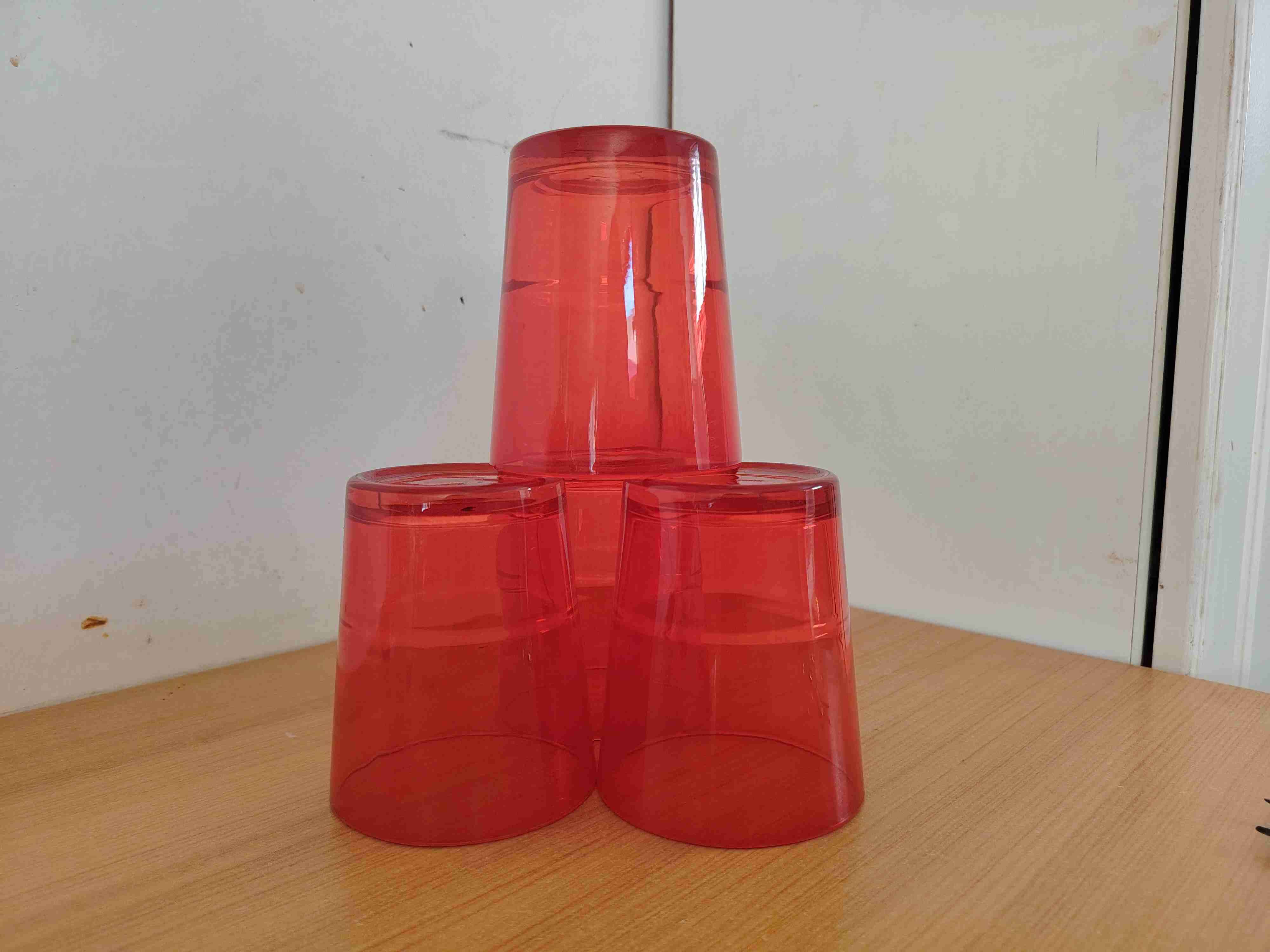 Juego de vasos rojos nuevos - miniatura 4