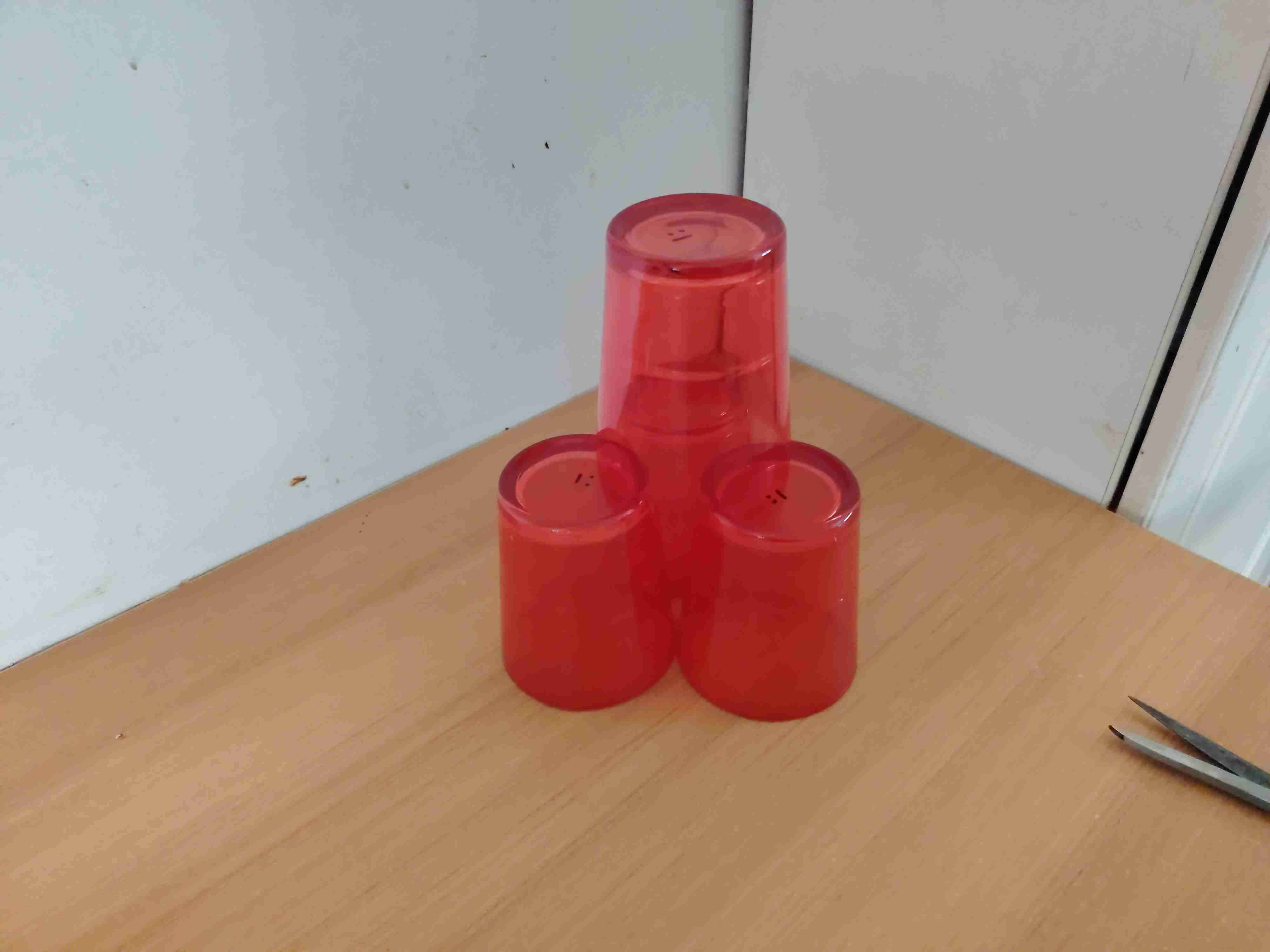 Juego de vasos rojos nuevos - miniatura 5