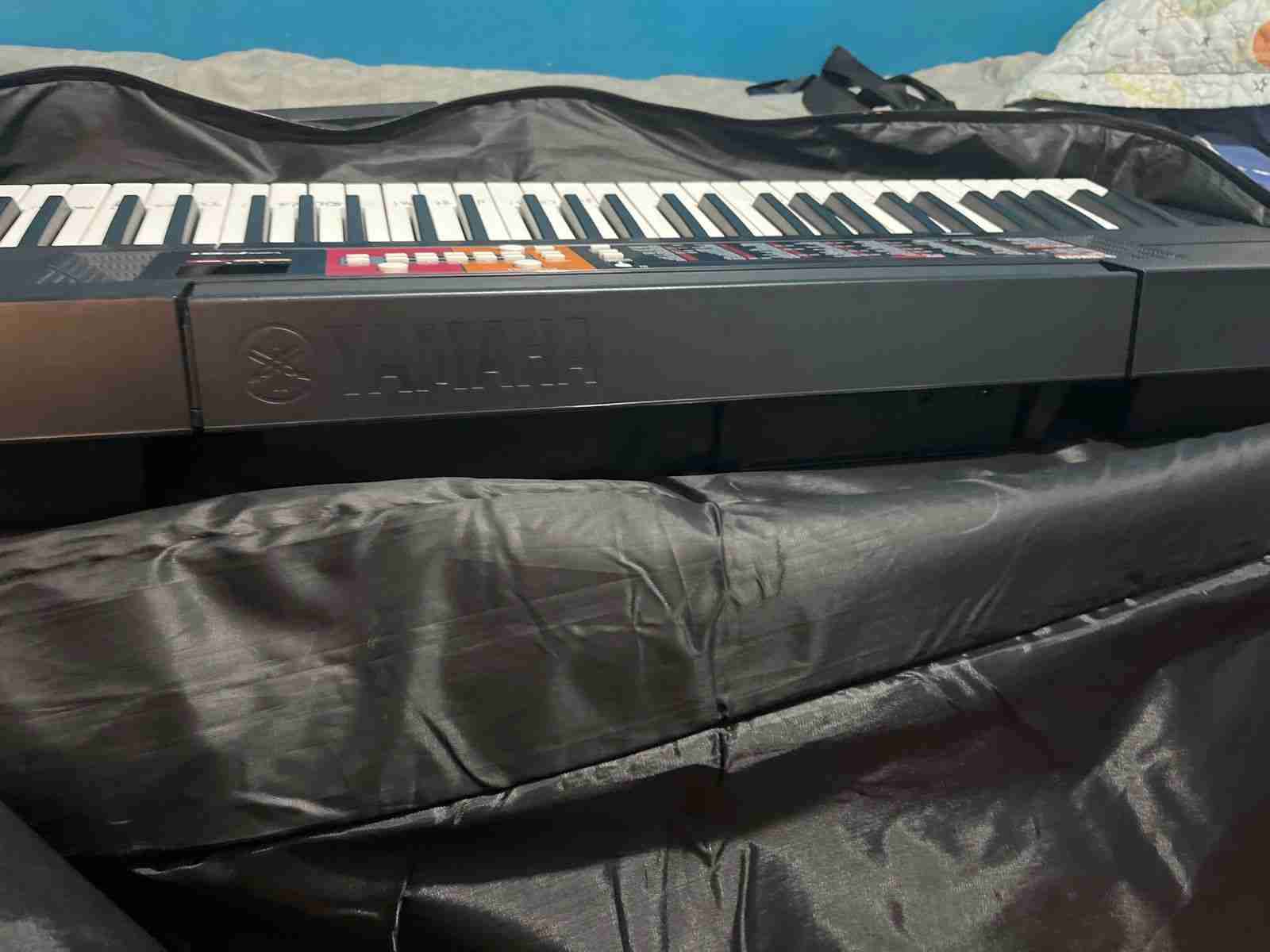 Teclado eléctrico Yamaha - miniatura 5