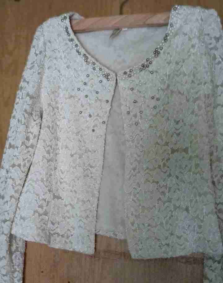 Chaleco de encaje blanco invierno con perlas S