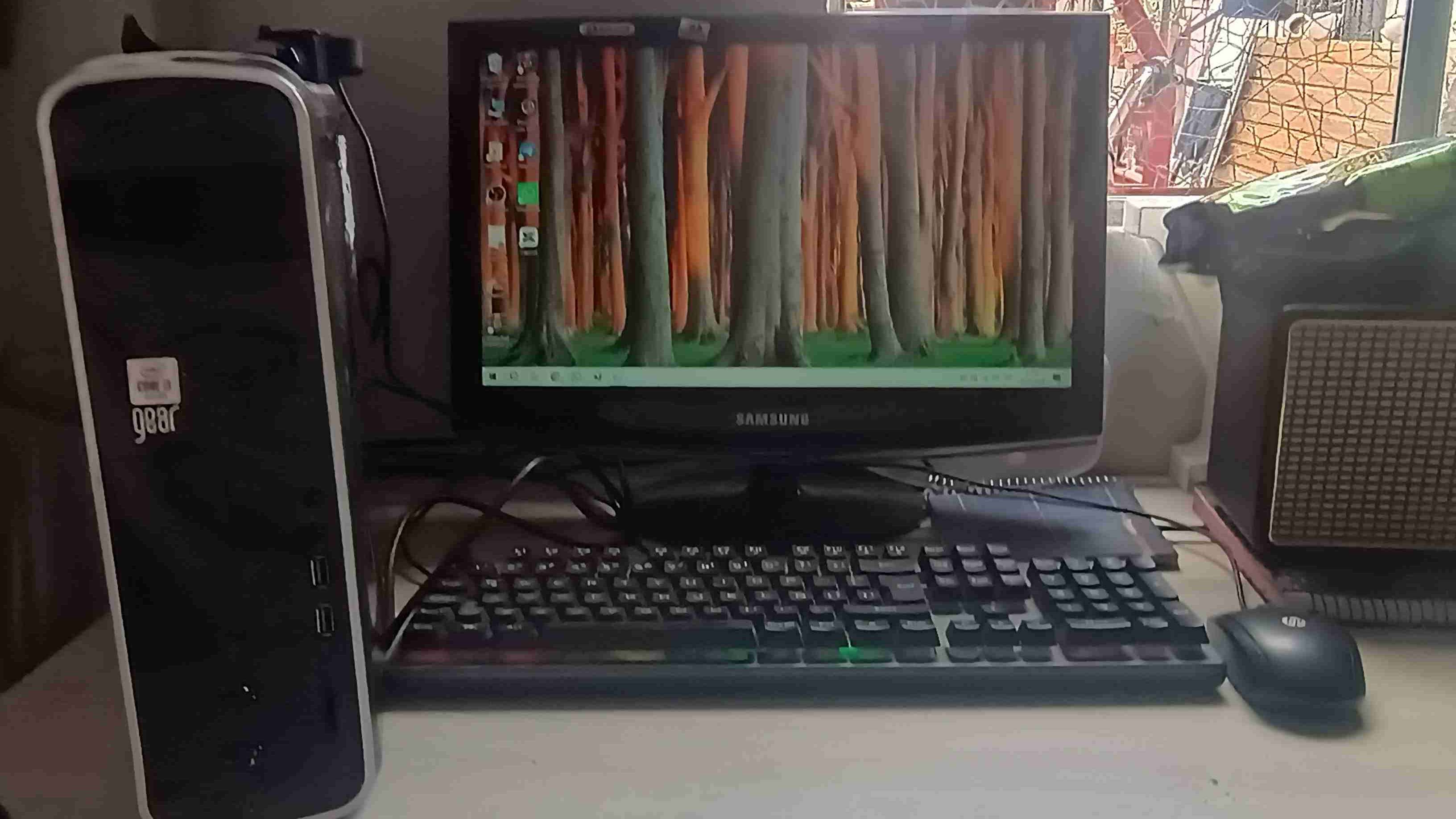 Computador de escritorio - miniatura 2