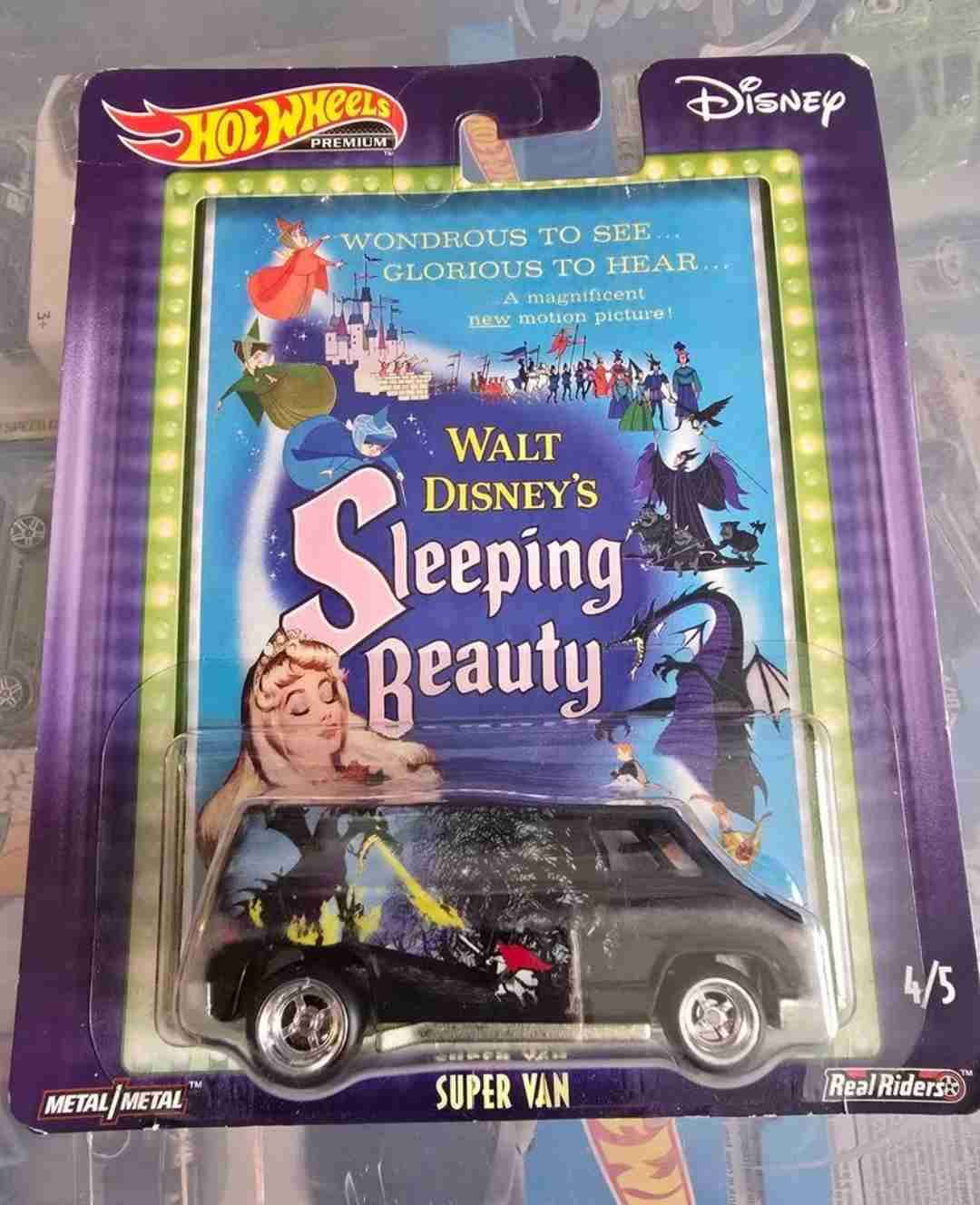 Autito Super Van HotWheels Premium Disney La Bella - miniatura 2