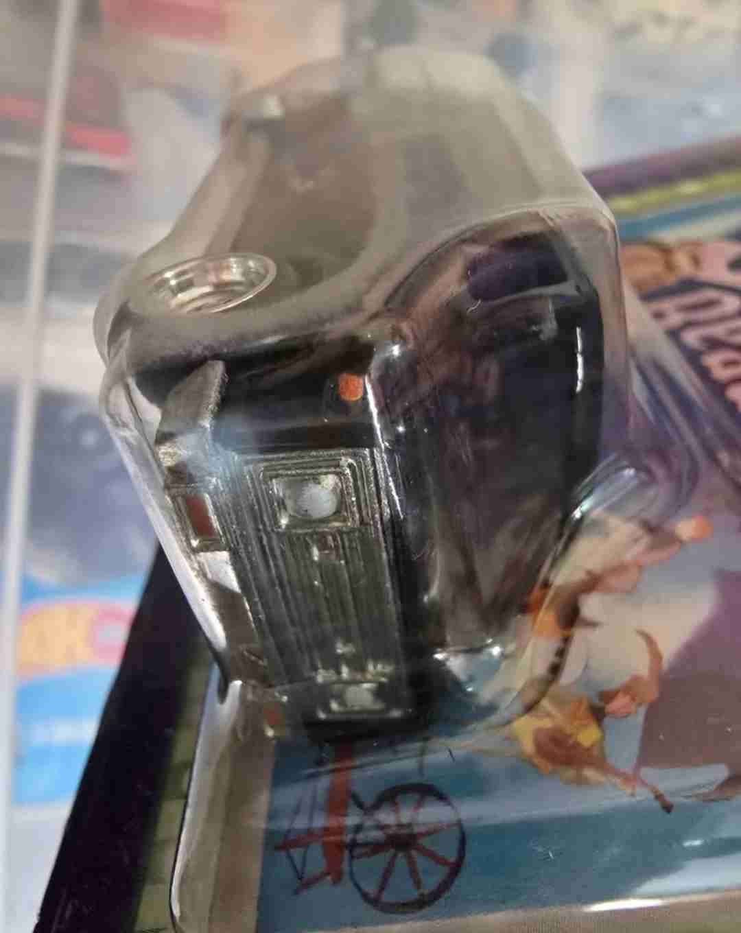 Autito Super Van HotWheels Premium Disney La Bella - miniatura 3